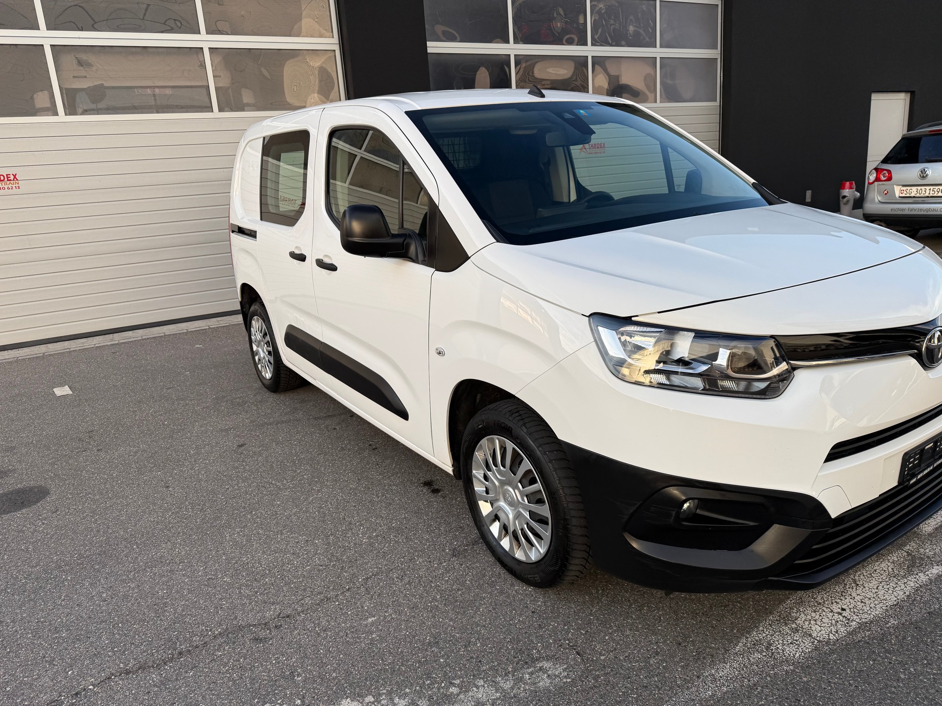 TOYOTA Proace City Van 1.2 Profi Medium-image-4