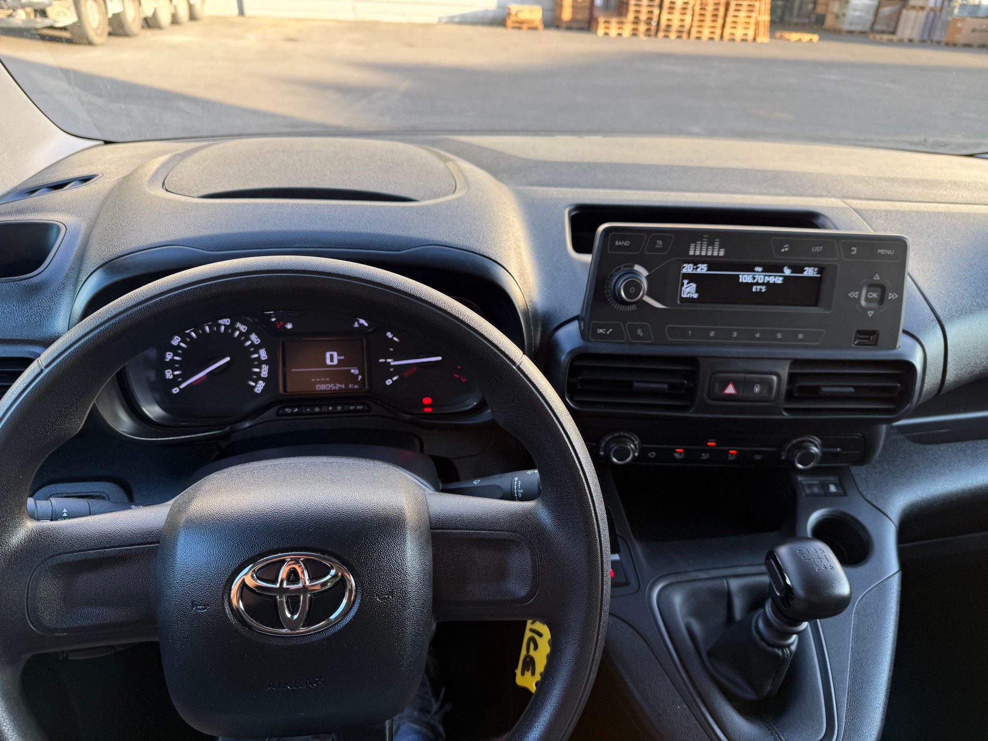 TOYOTA Proace City Van 1.2 Profi Medium-image-12