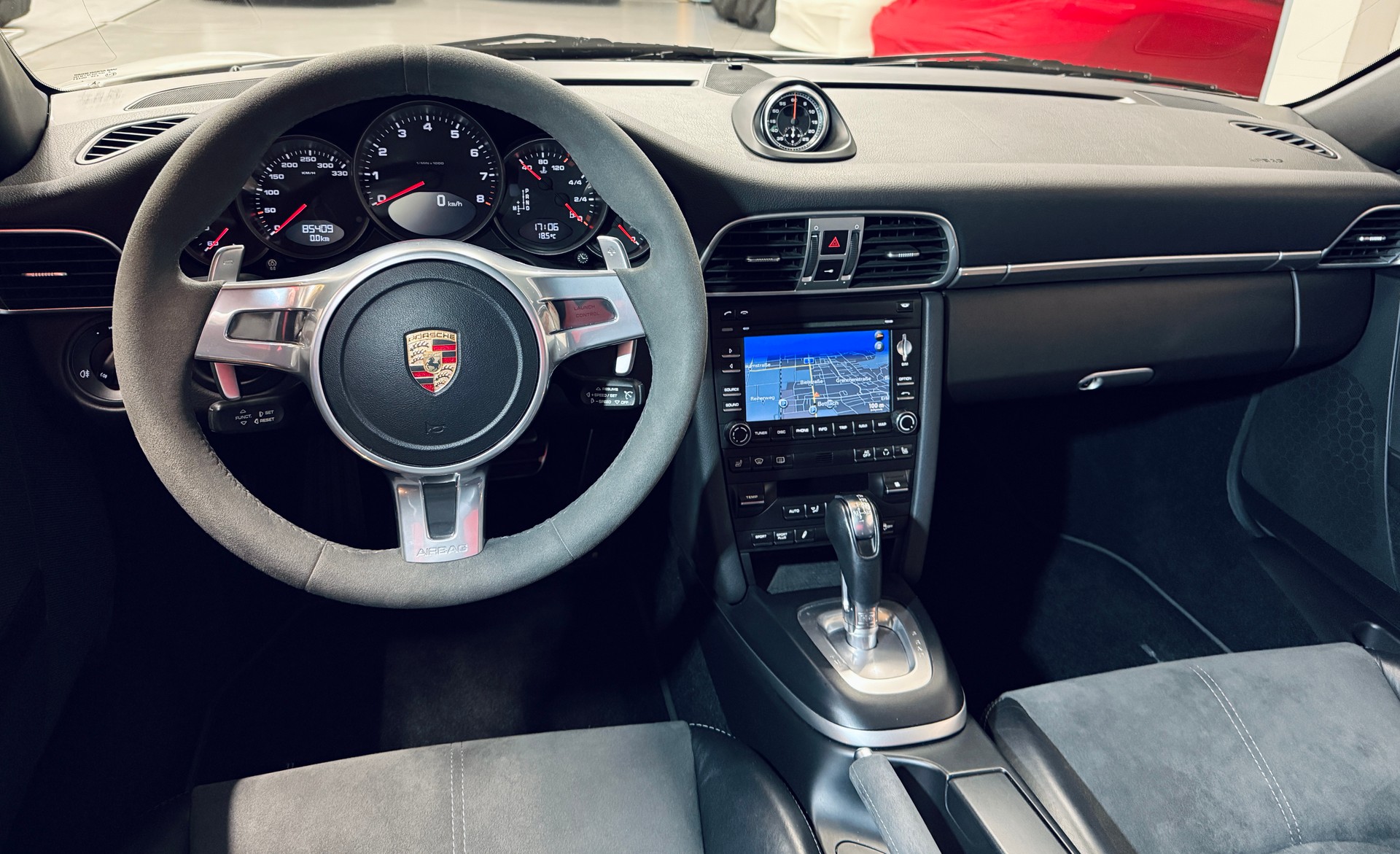 PORSCHE 911 Carrera GTS PDK „Carraraweiss“ Alcantara / Centerlock / Sport Chrono & -auspuff-image-7