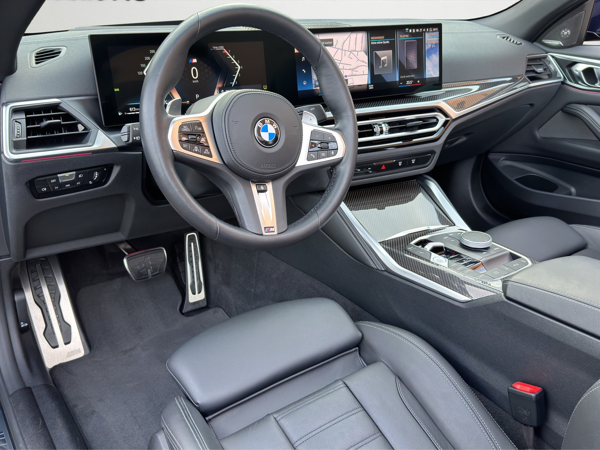 BMW M440i xDrive 48V Cabrio INDIVIDUAL 4x4 CURVED DISPLAY-image-11
