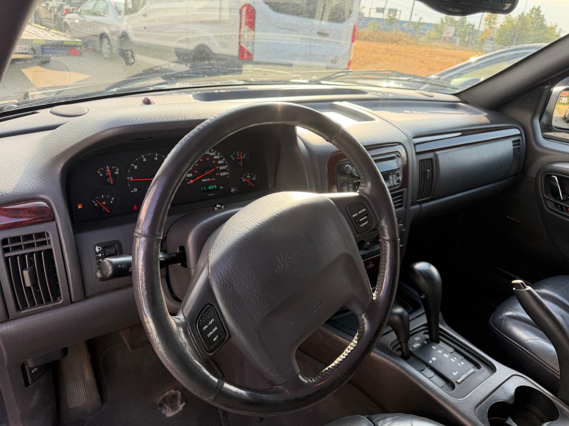 JEEP Grand Cherokee 4.7Limited Automatic-image-9