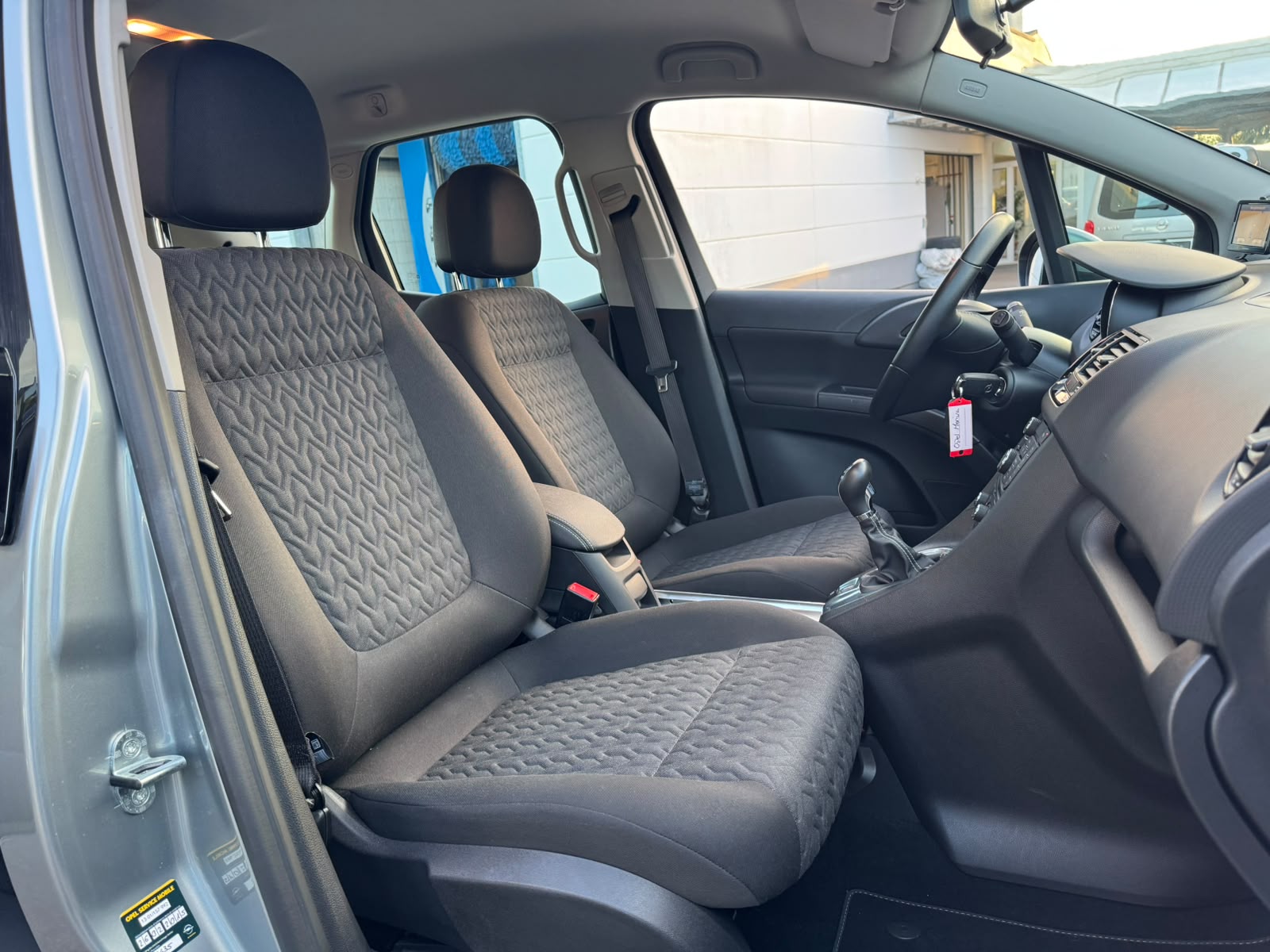 OPEL Meriva 1.4 Turbo Active Edition-image-15