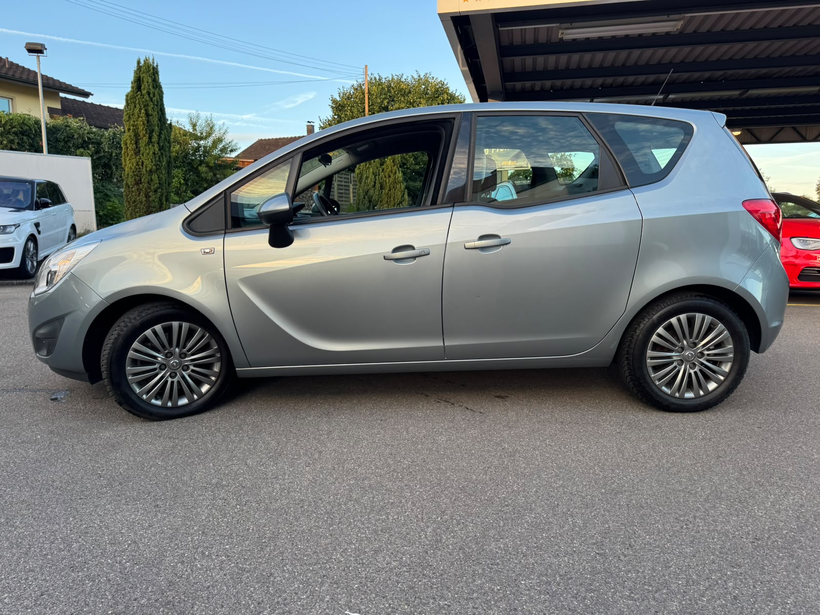 OPEL Meriva 1.4 Turbo Active Edition-image-4