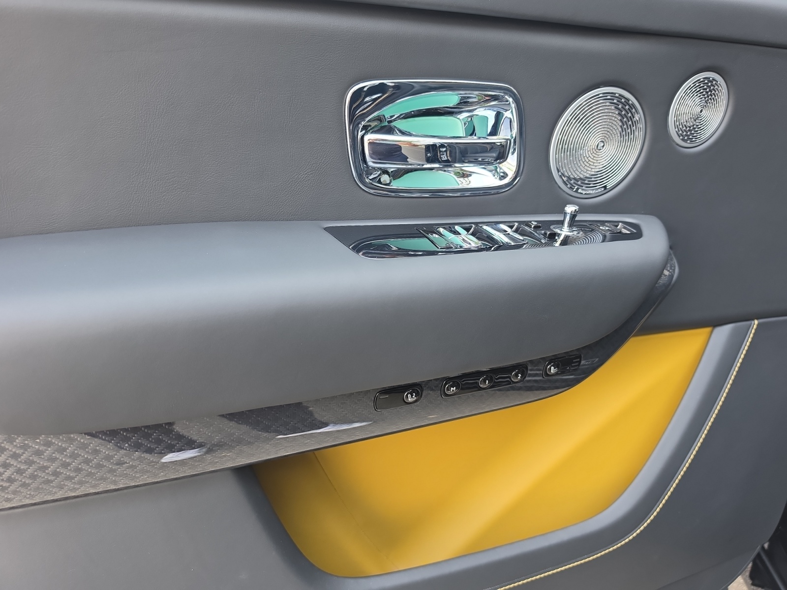 ROLLS-ROYCE Cullinan Serie II - Black Badge - Neuwagen-image-11