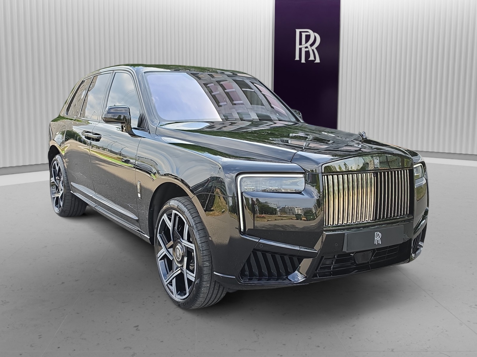 ROLLS-ROYCE Cullinan Serie II - Black Badge - Neuwagen-showroom-element-3