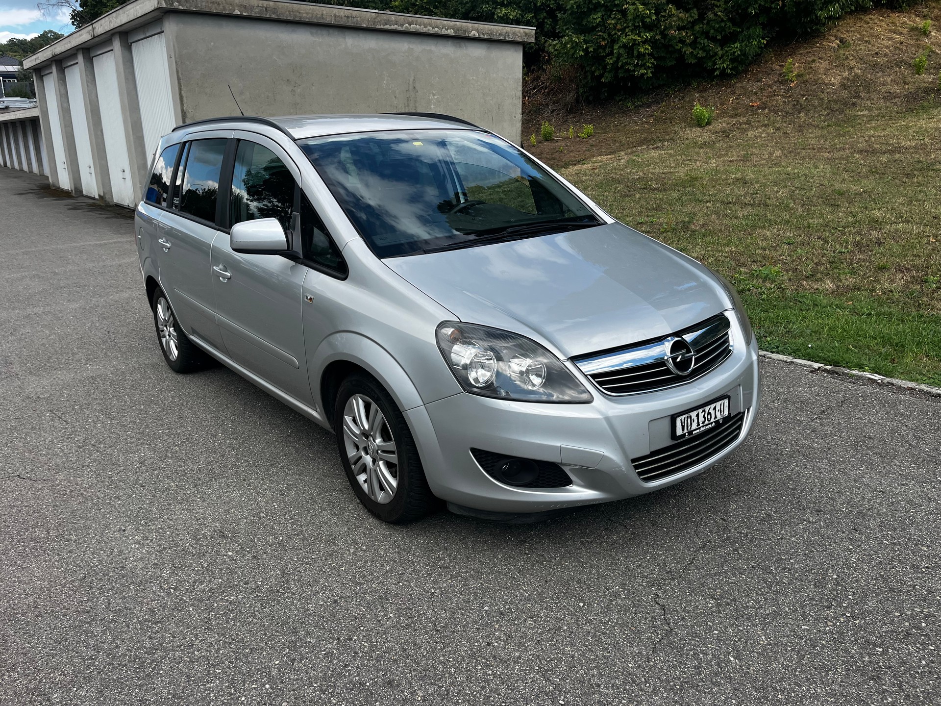 OPEL Zafira 1.7 CDTI Enjoy-image-0