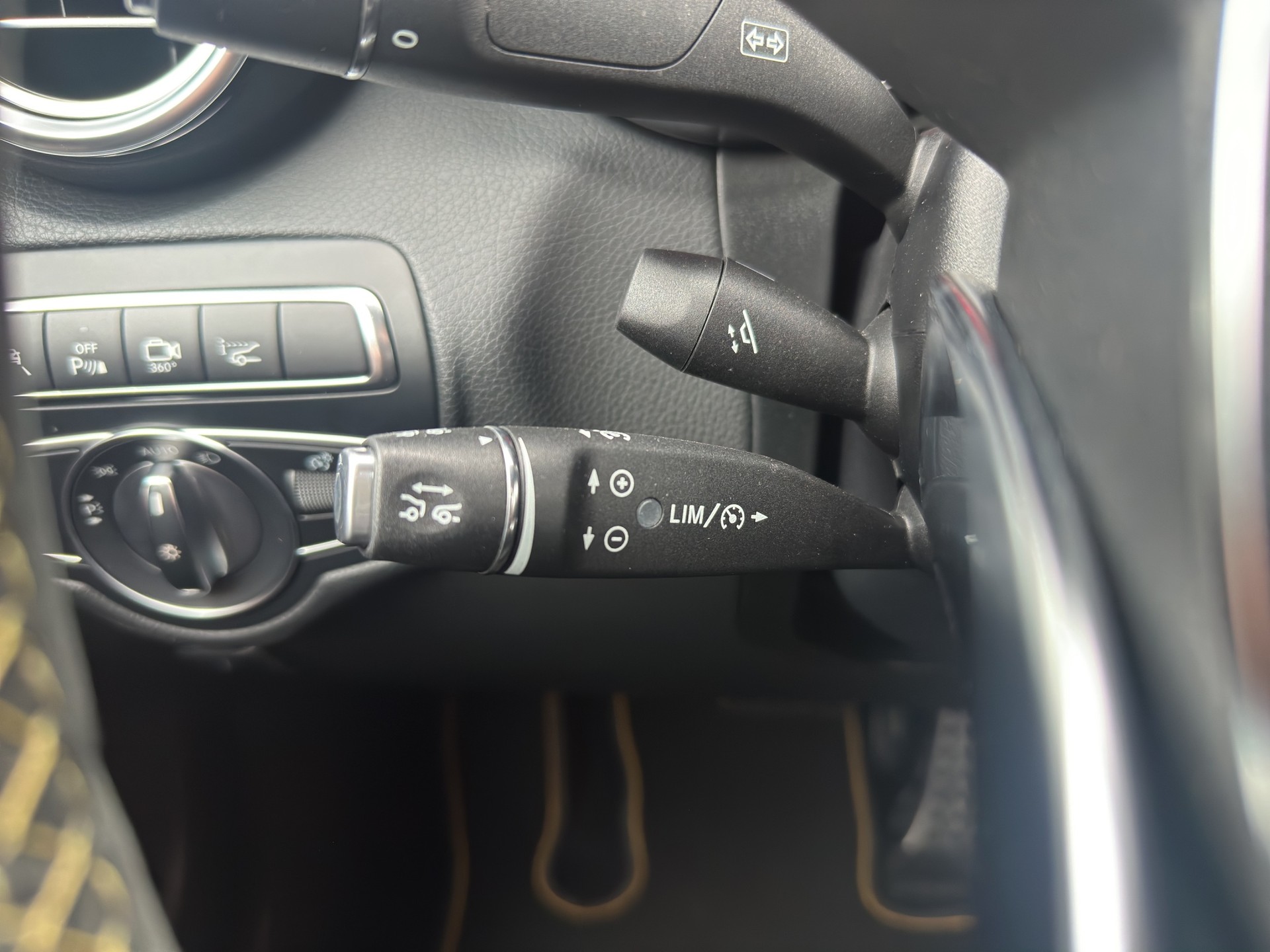 MERCEDES-BENZ GLC Coupé 63S AMG Edition 1 (CH) Performance Carbon INDIVIDUAL-image-21