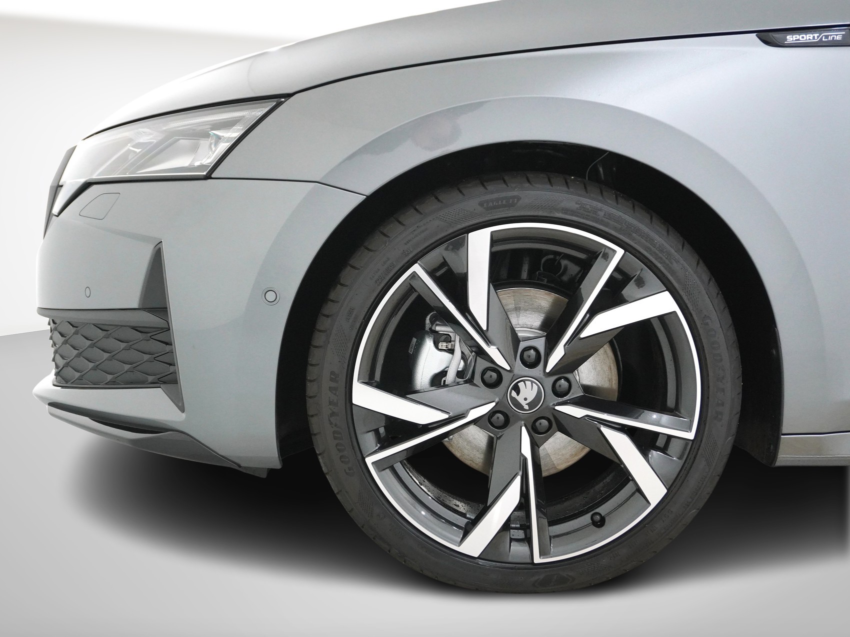 SKODA Octavia 2.0 TSI SportLine 4x4 DSG-image-9