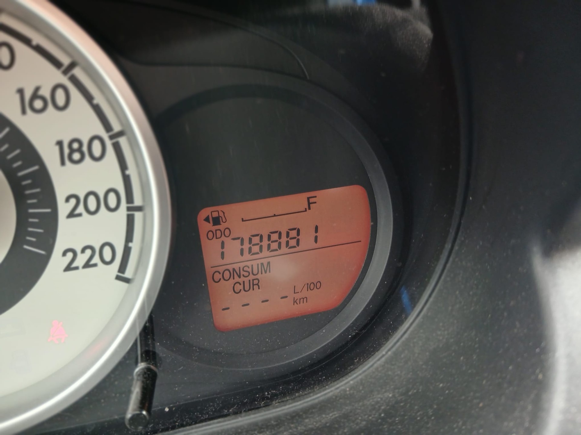 MAZDA 2 1.5i 16V Sport-image-8
