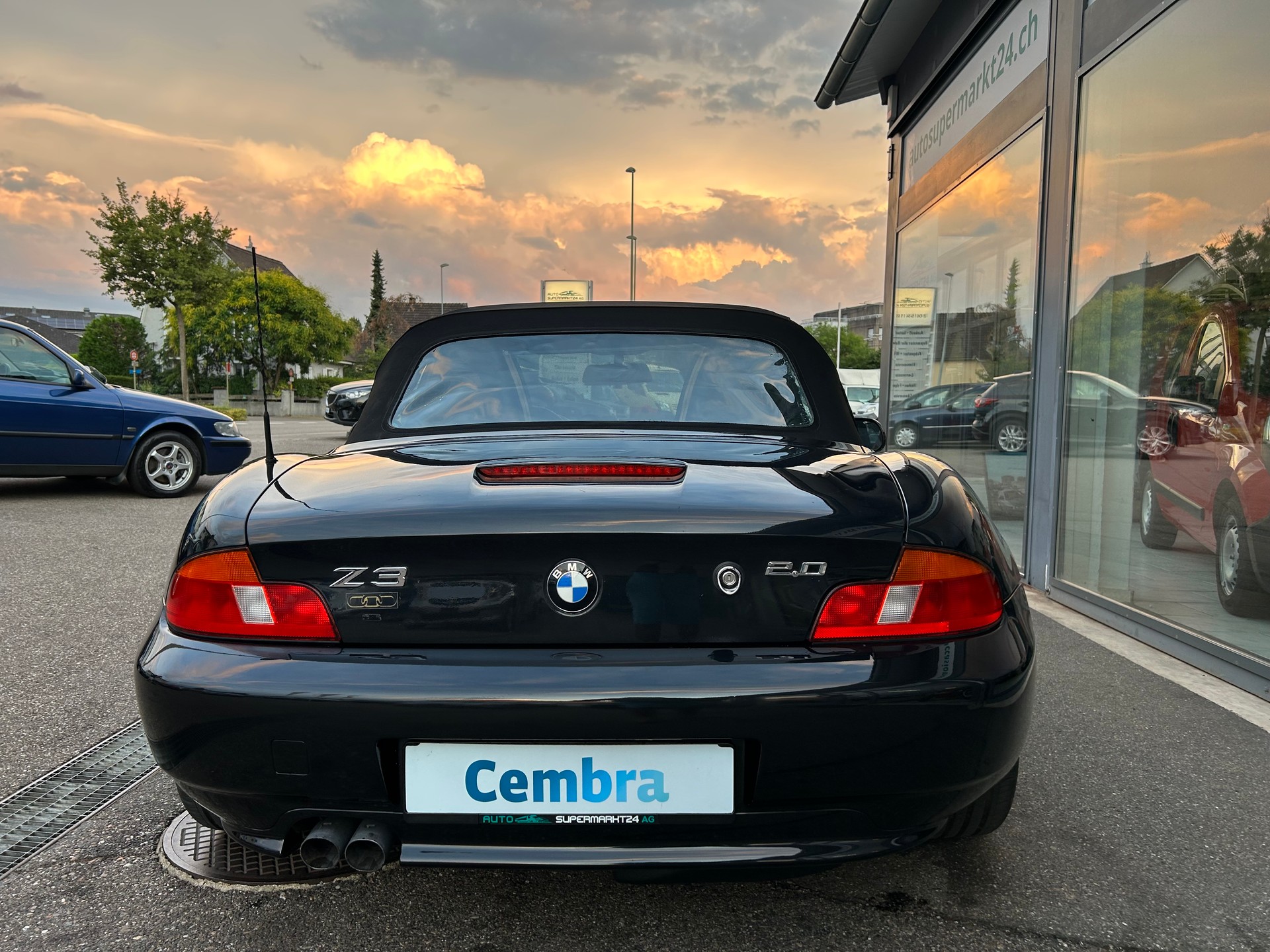 BMW Z3 2.0i Roadster-showroom-element-3