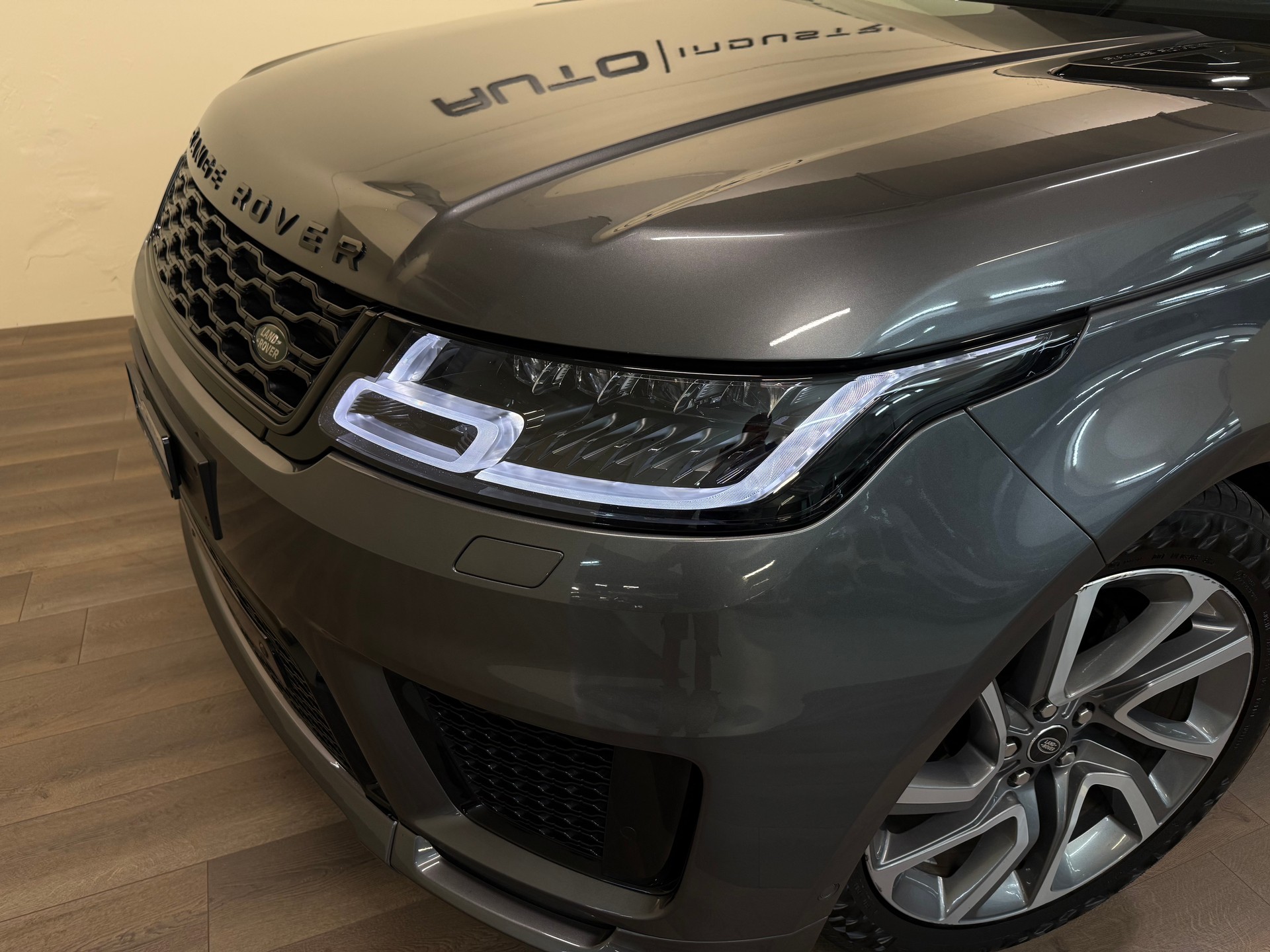 LAND ROVER Range Rover Sport 3.0 SDV6 Autobiogr. Dynamic Aut.-showroom-element-2