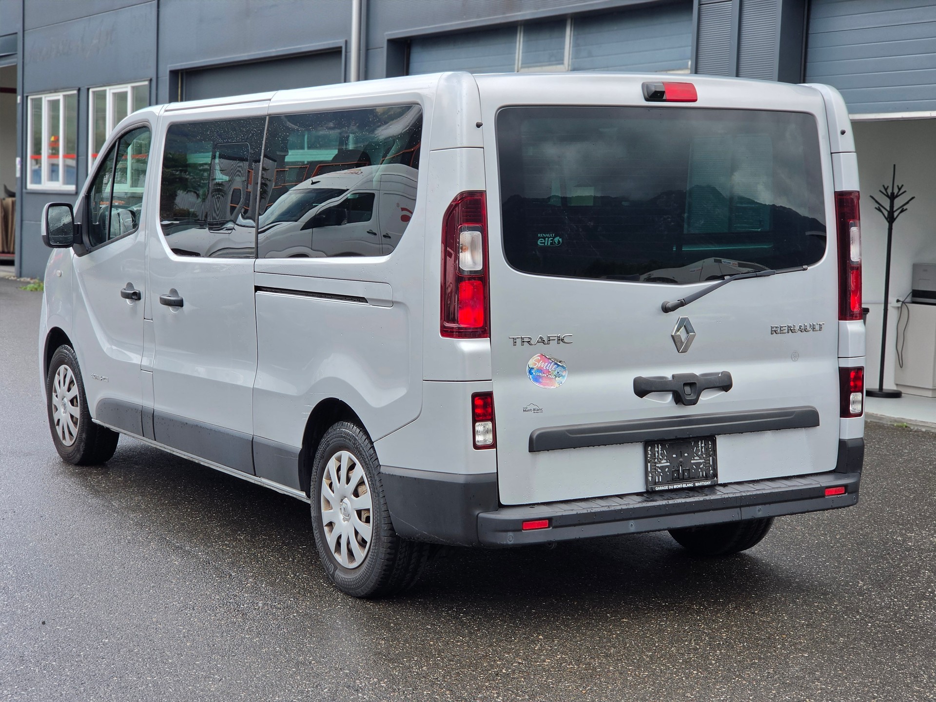 RENAULT Trafic ENERGY dCi 145 Grand Passenger Dynamique-image-4