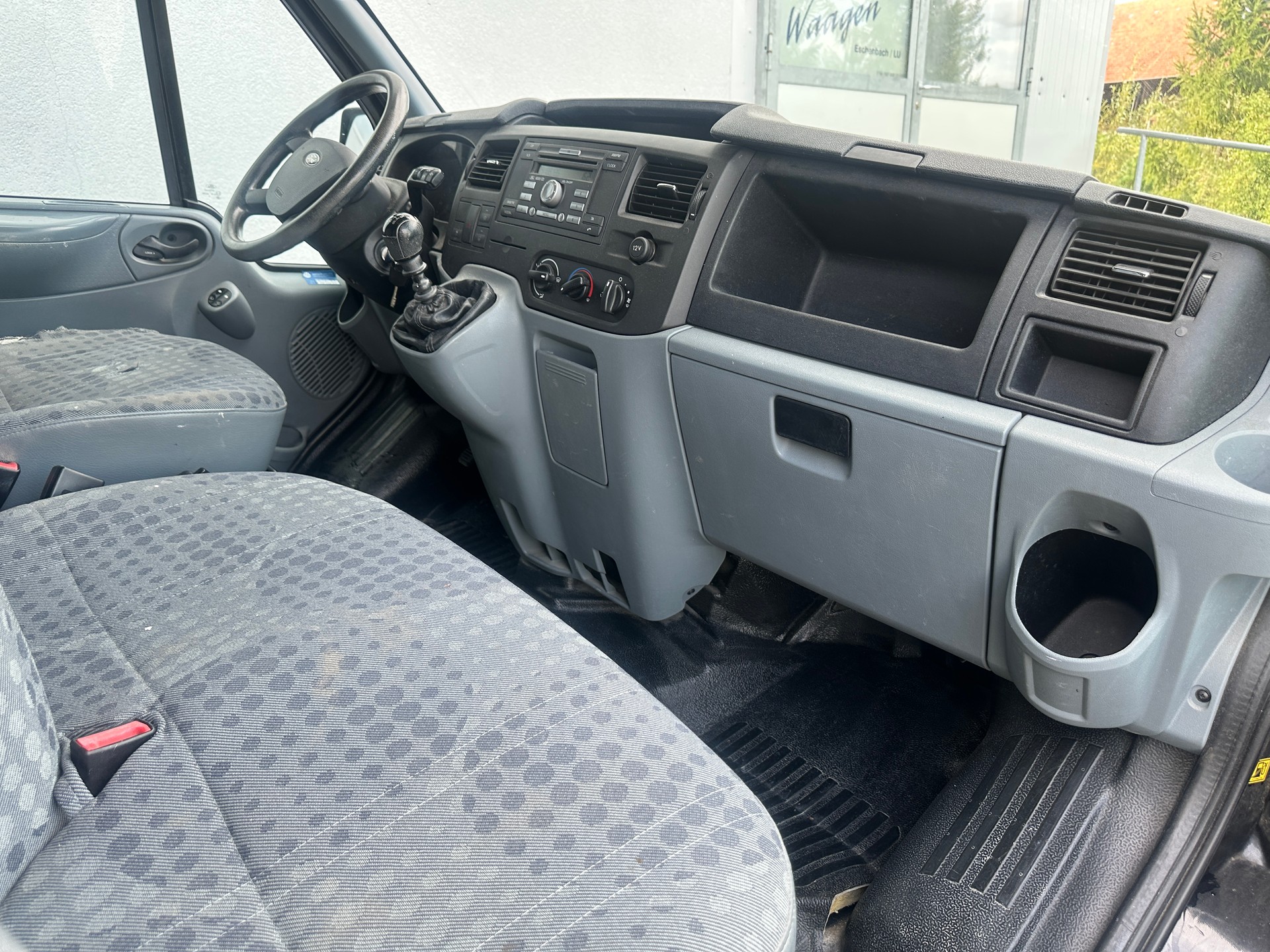 FORD Transit Van 260S Level 2-image-7