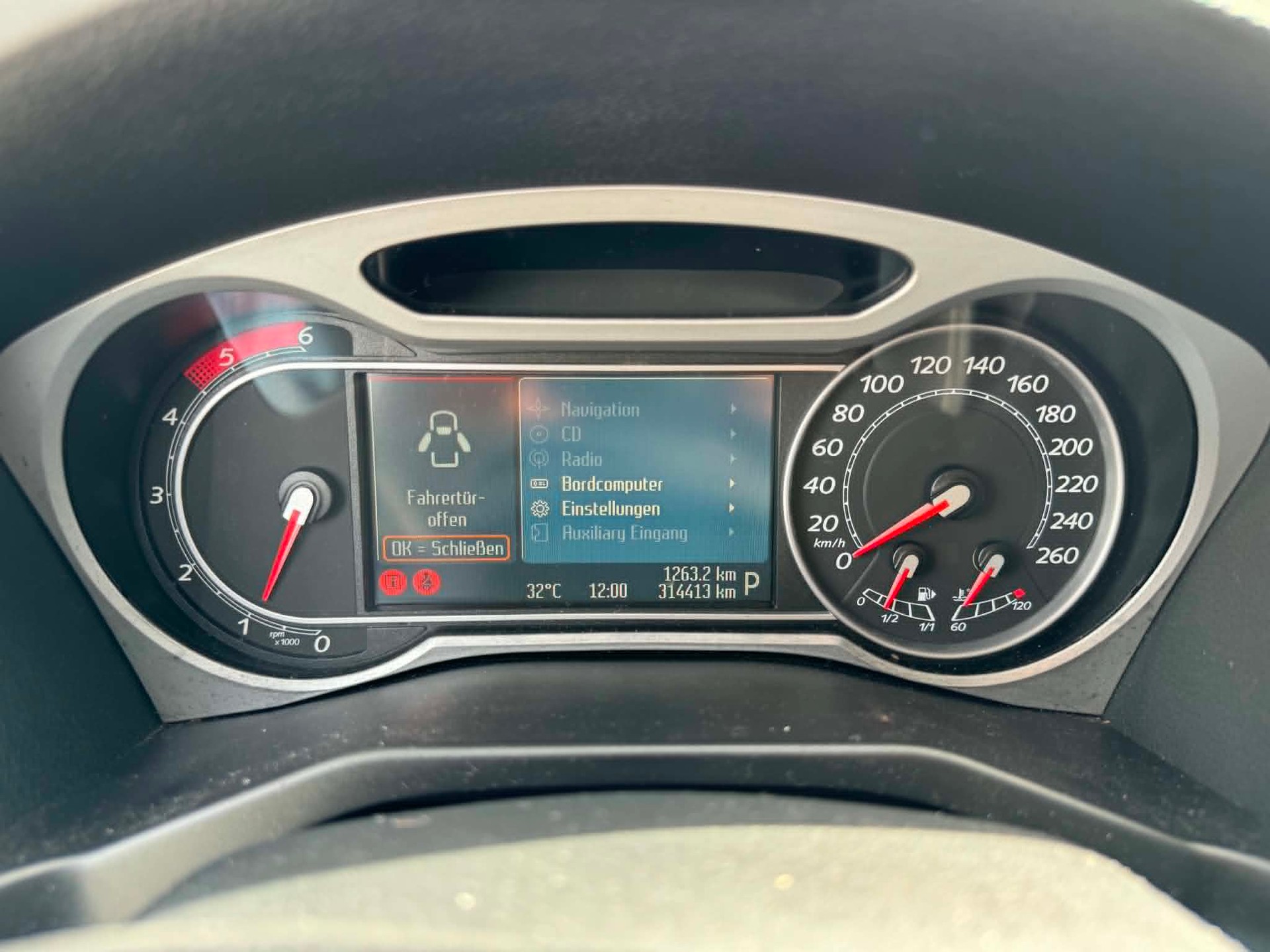 FORD Mondeo 2.0 TDCi 16V Carving Automatic-image-6