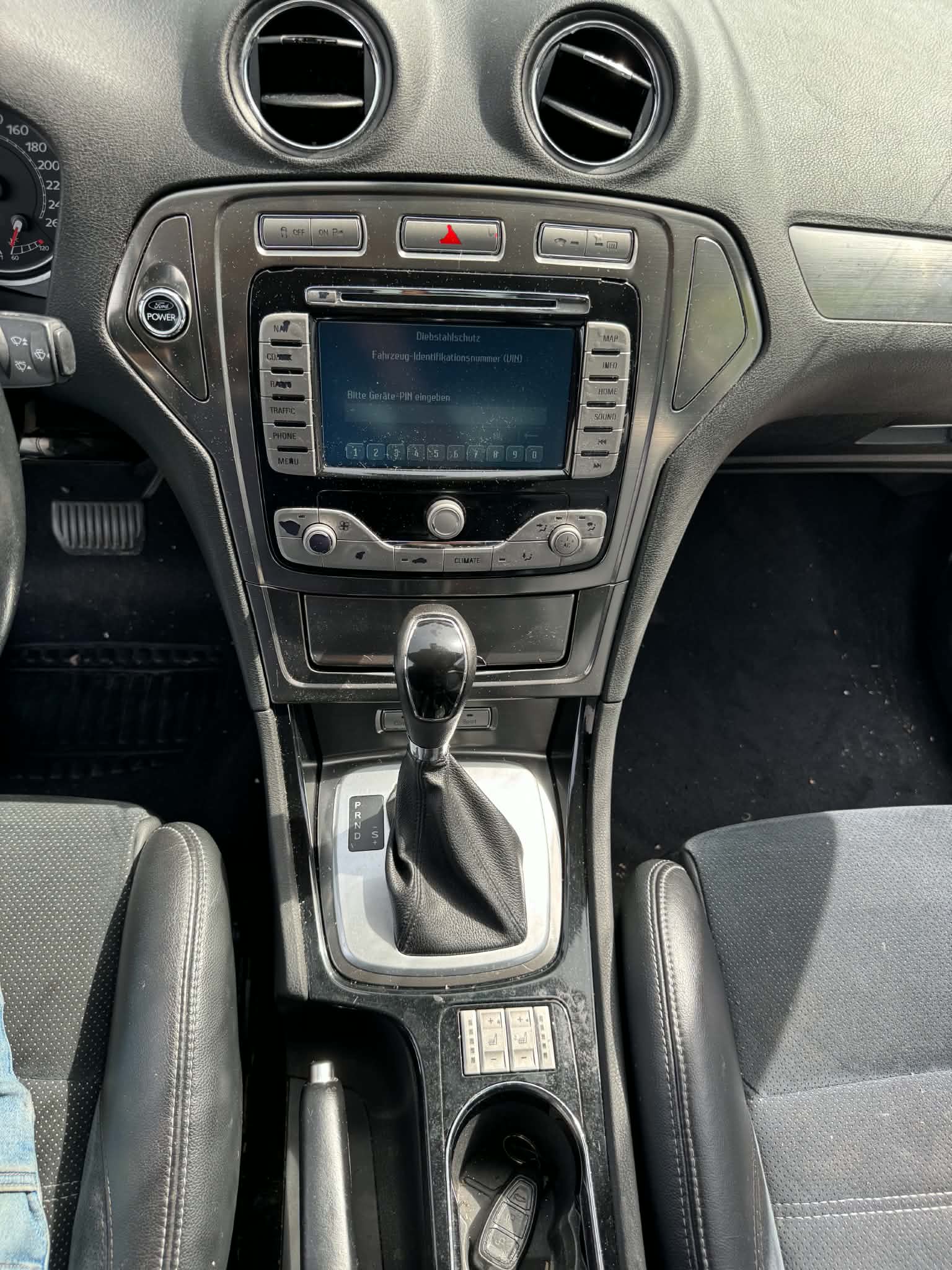 FORD Mondeo 2.0 TDCi 16V Carving Automatic-image-13