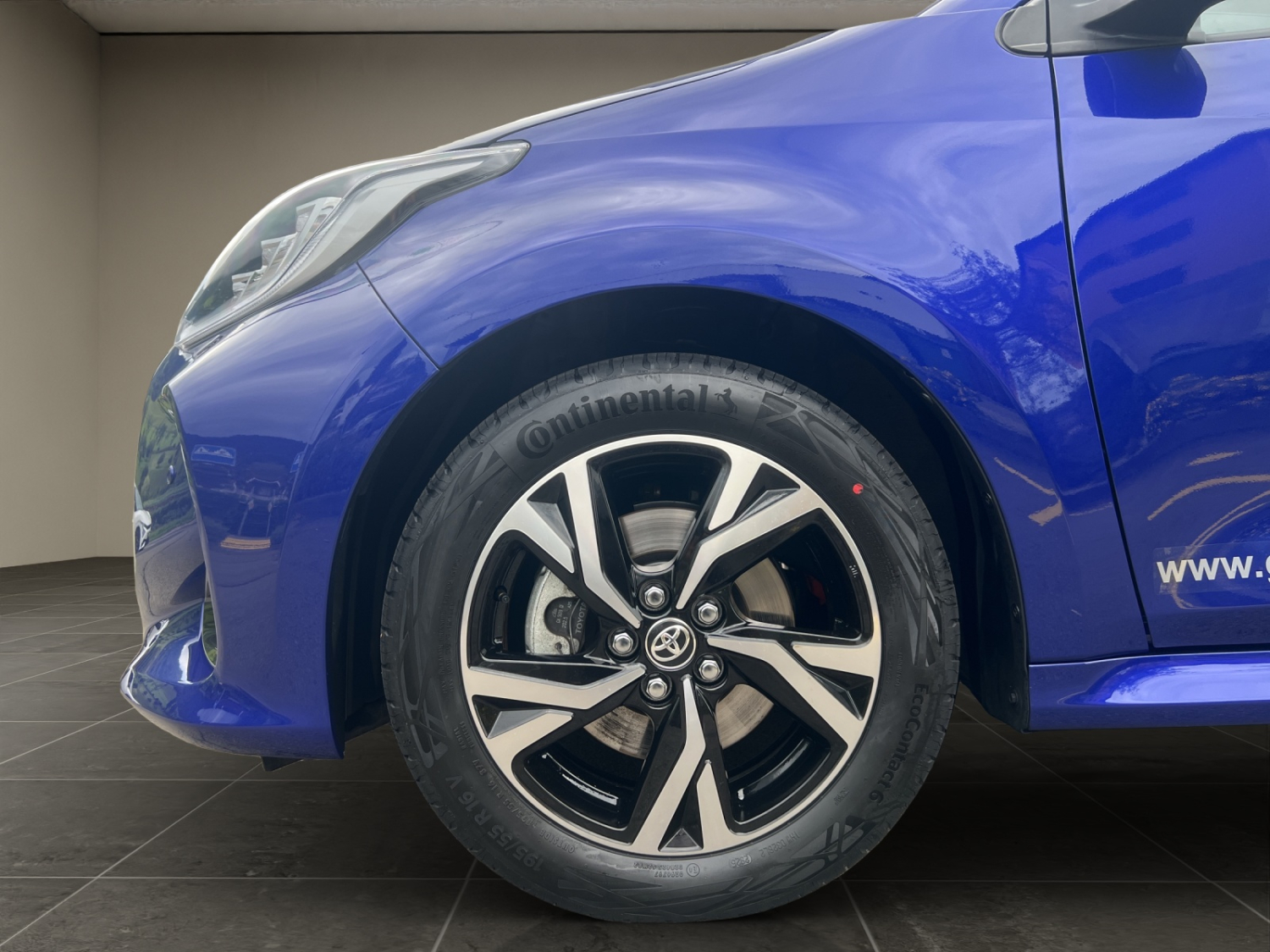TOYOTA Yaris 1.5 VVT-i HSD Trend-image-26