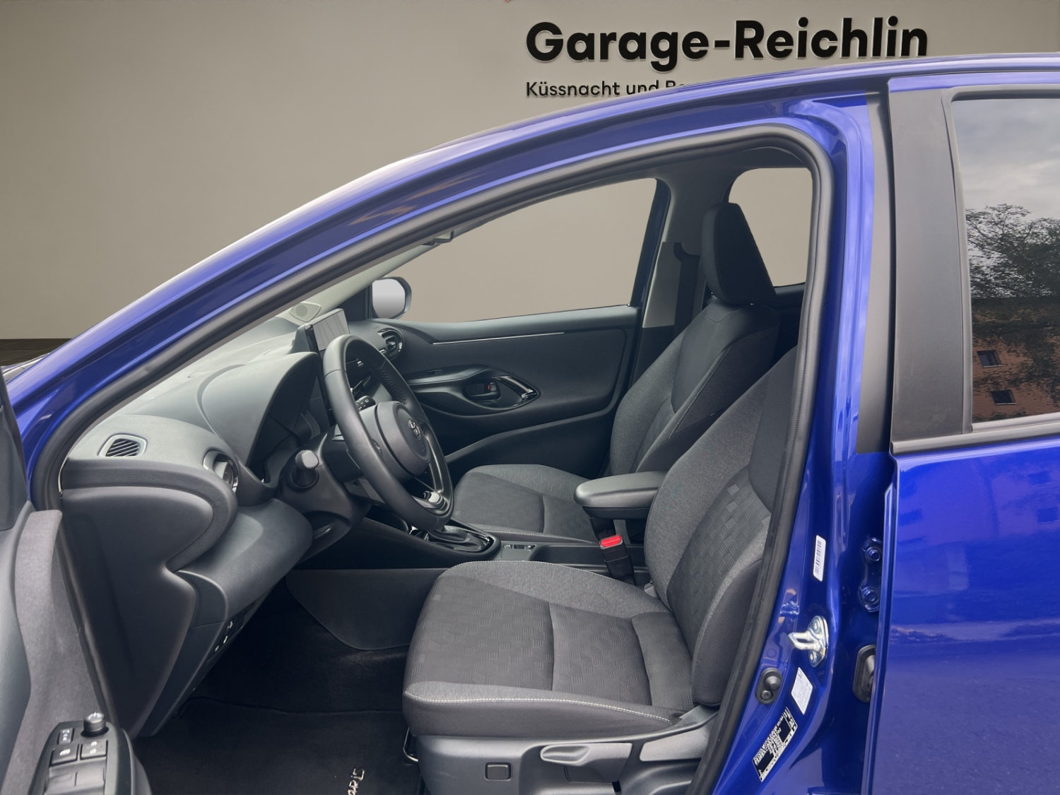 TOYOTA Yaris 1.5 VVT-i HSD Trend-image-8