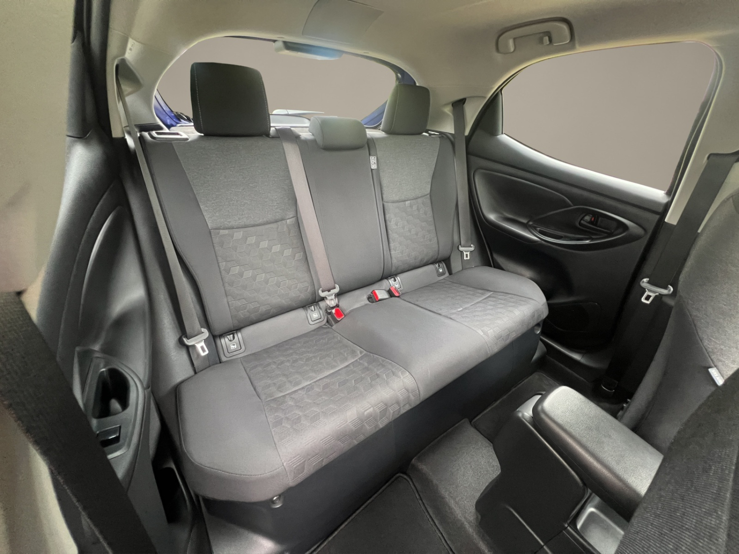 TOYOTA Yaris 1.5 VVT-i HSD Trend-image-21