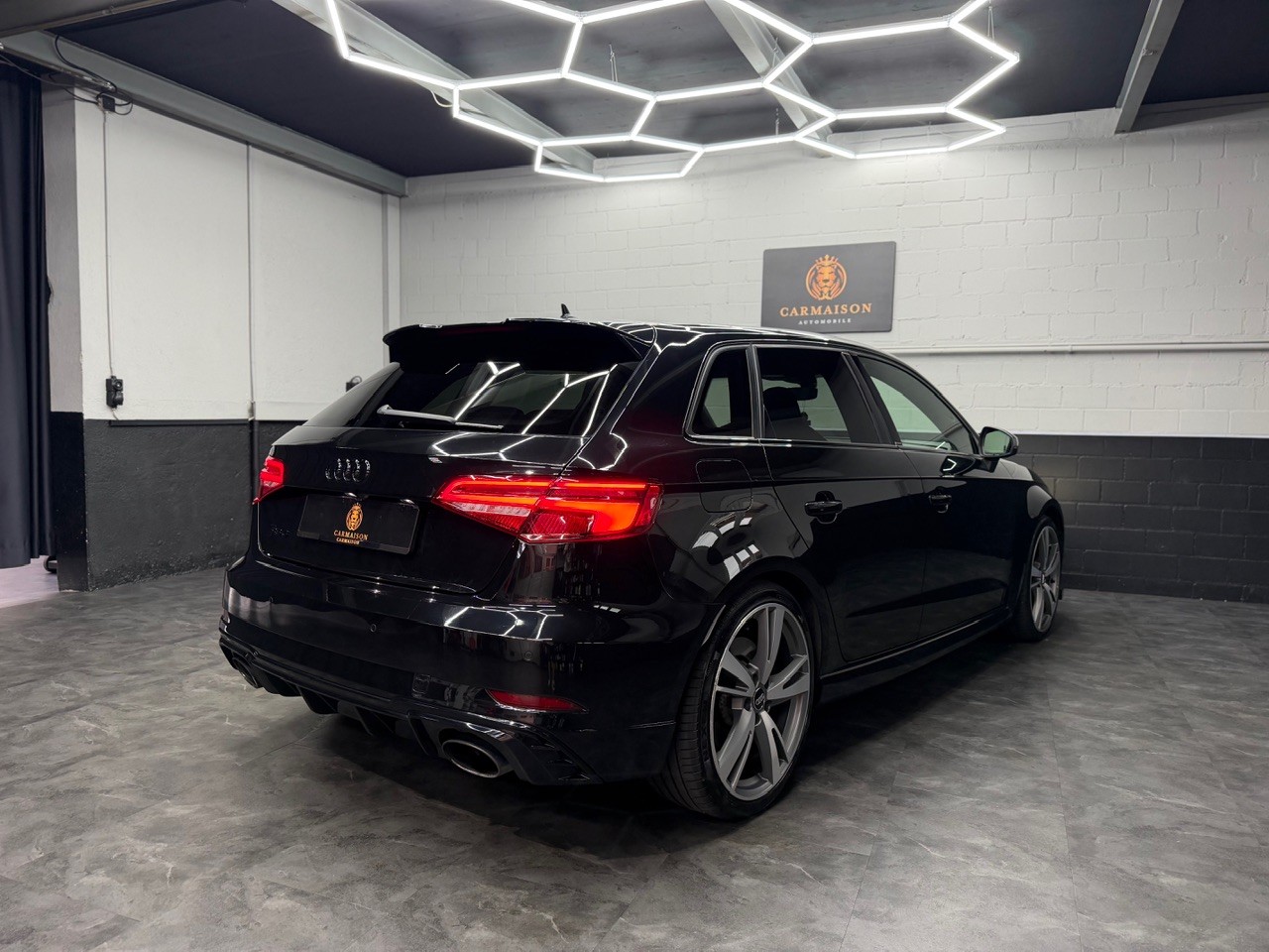 AUDI RS3 Sportback 2.5 TSI quattro | CH-Auto | Ohne OPF | Maxton-Design | Rückfahrkamera | Bang & Olufsen | ACC Tempomat-image-8
