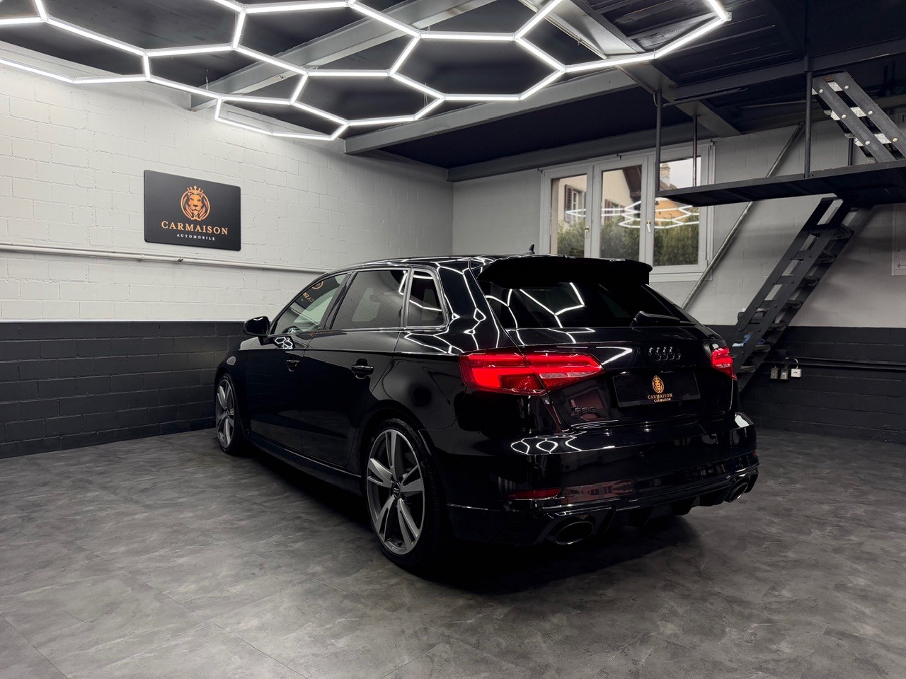 AUDI RS3 Sportback 2.5 TSI quattro | CH-Auto | Ohne OPF | Maxton-Design | Rückfahrkamera | Bang & Olufsen | ACC Tempomat-image-6