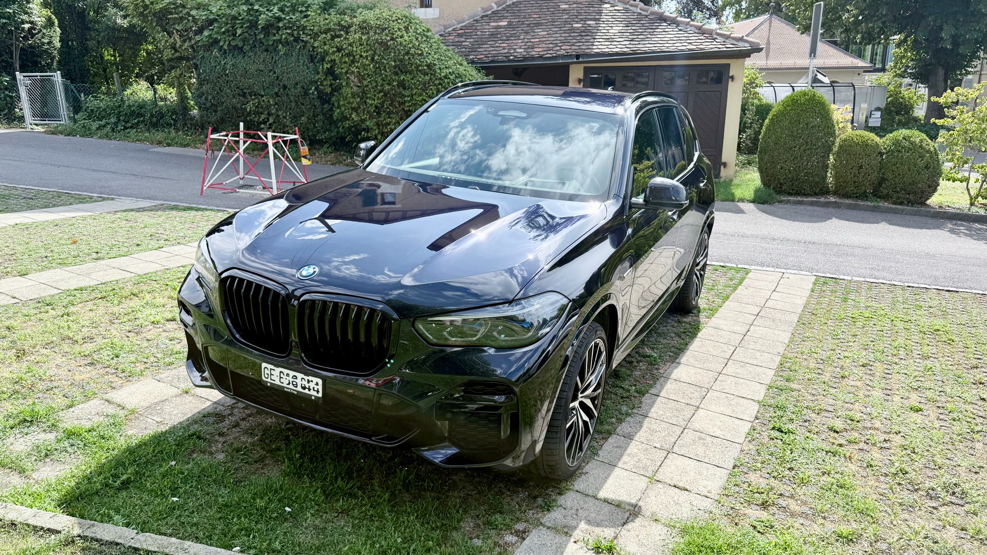 BMW 45e xDrive-image-0