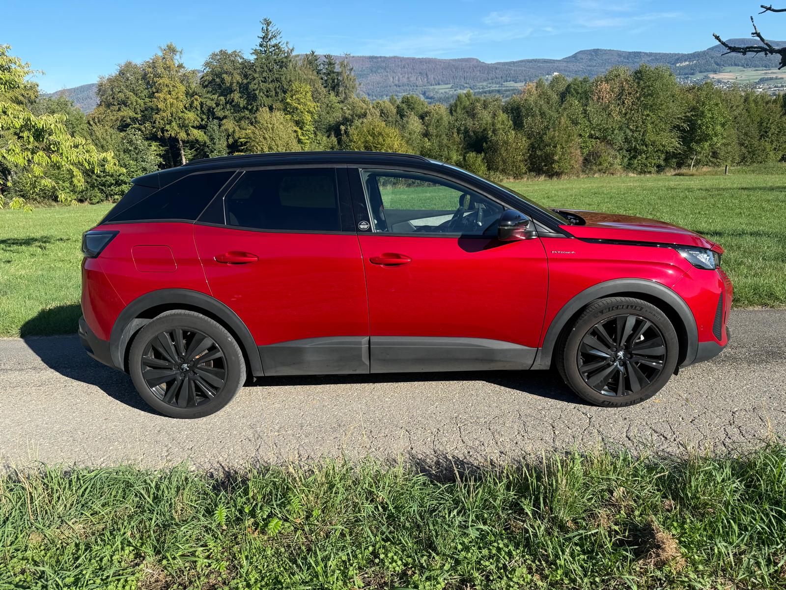 PEUGEOT 3008 300e Hybrid4 GT Pack EAT8-image-4