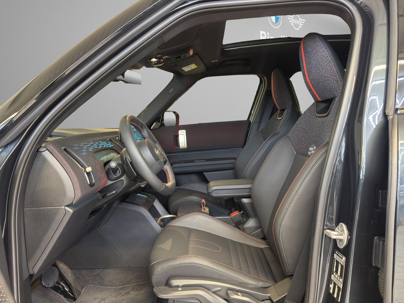 MINI Countryman John Cooper Works ALL4-image-10