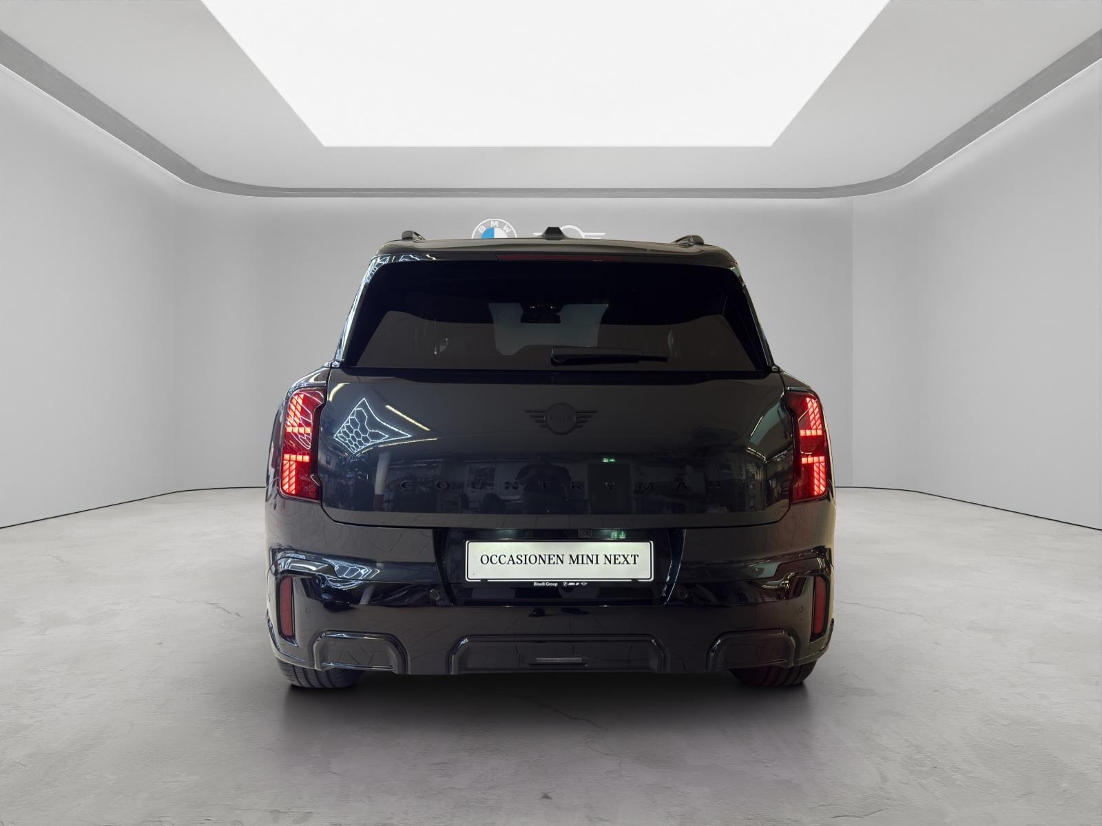 MINI Countryman John Cooper Works ALL4-image-3