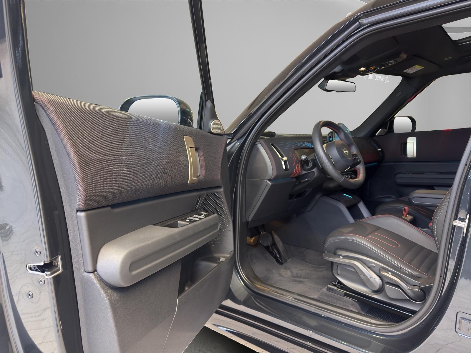 MINI Countryman John Cooper Works ALL4-image-9