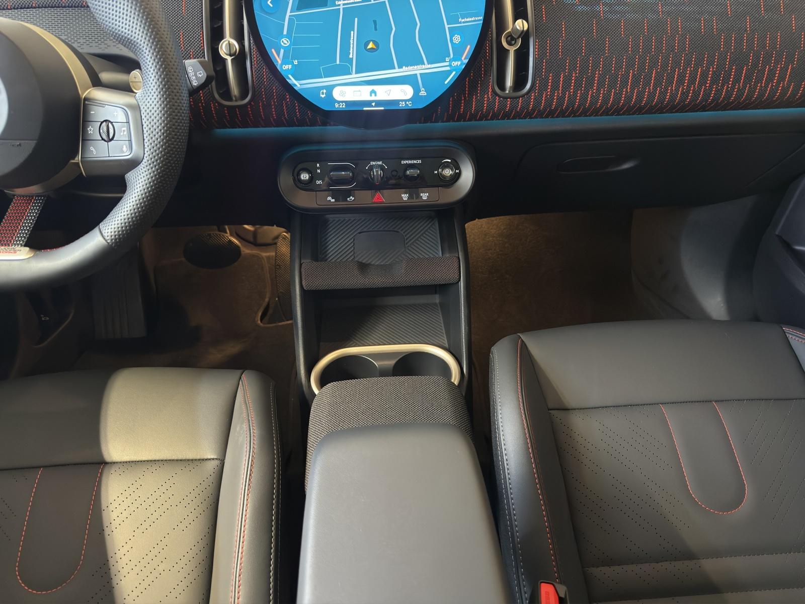 MINI Countryman John Cooper Works ALL4-image-14