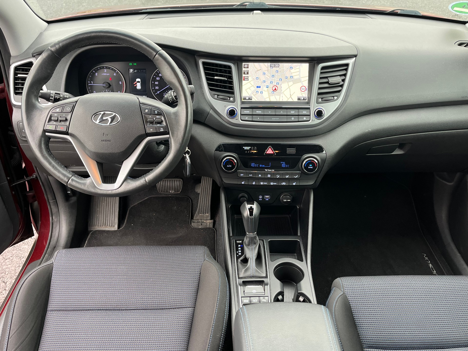 HYUNDAI Tucson 1.7 CRDI Origo 2WD DCT7-image-9