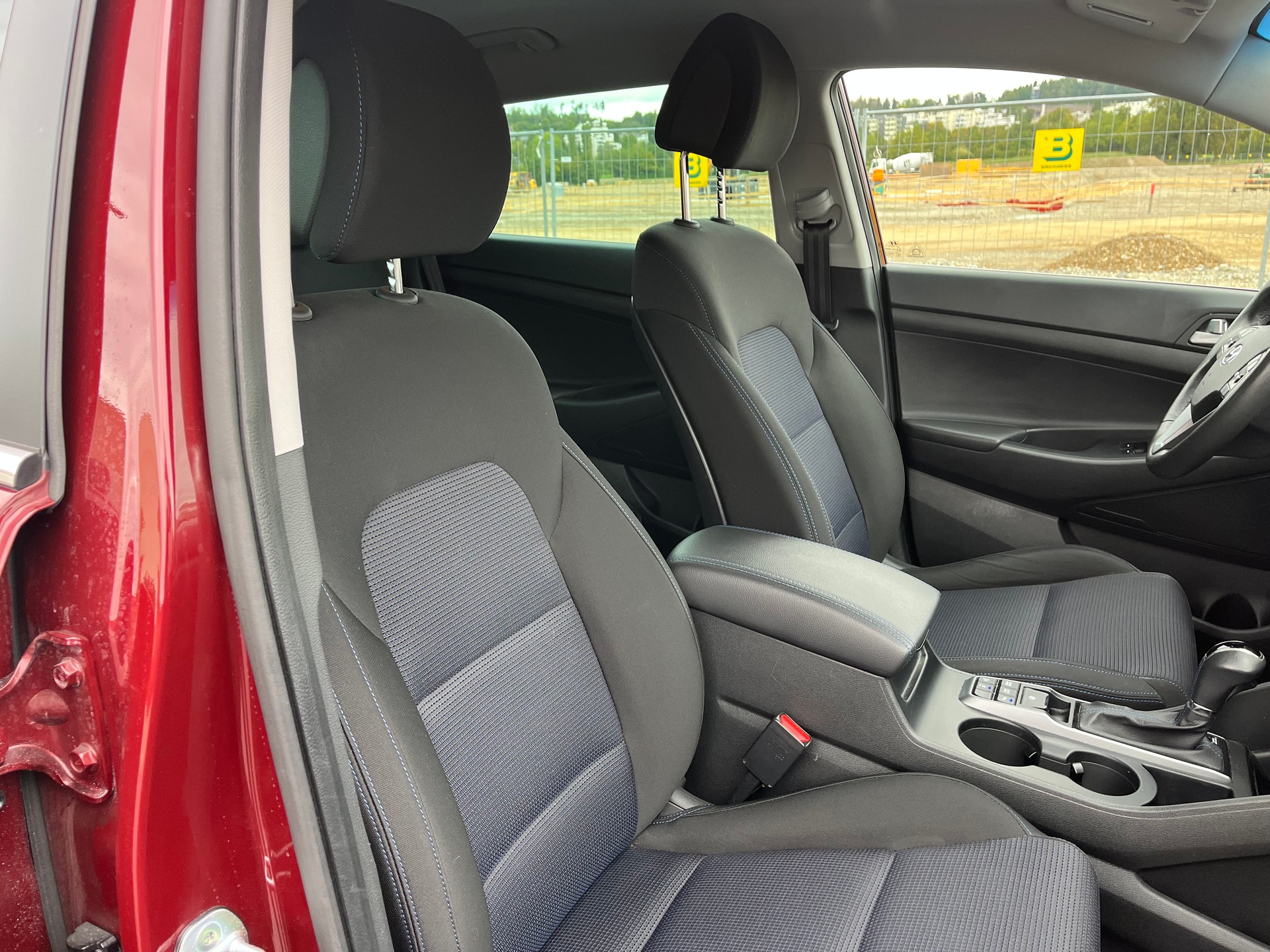 HYUNDAI Tucson 1.7 CRDI Origo 2WD DCT7-image-13