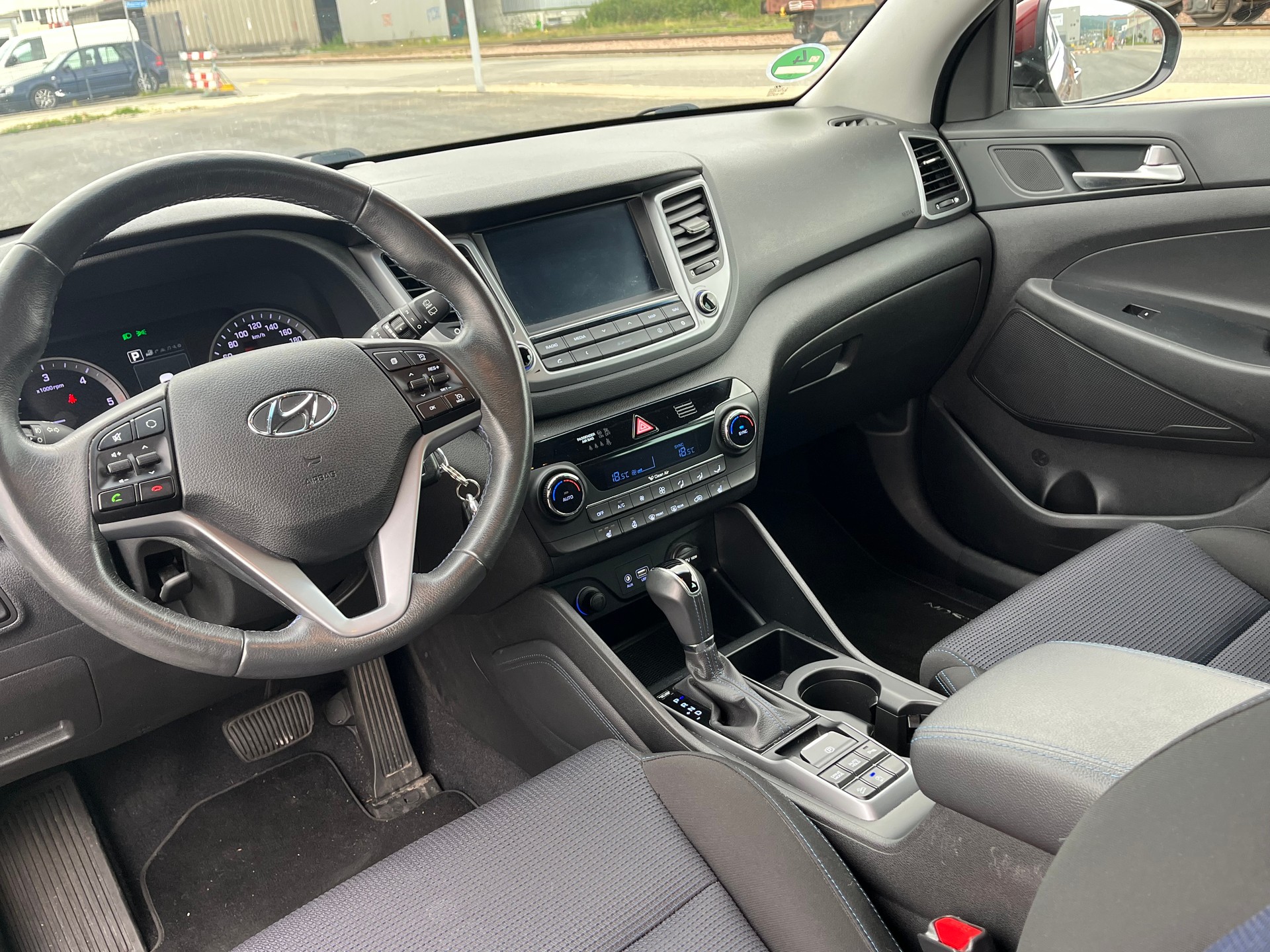 HYUNDAI Tucson 1.7 CRDI Origo 2WD DCT7-image-11