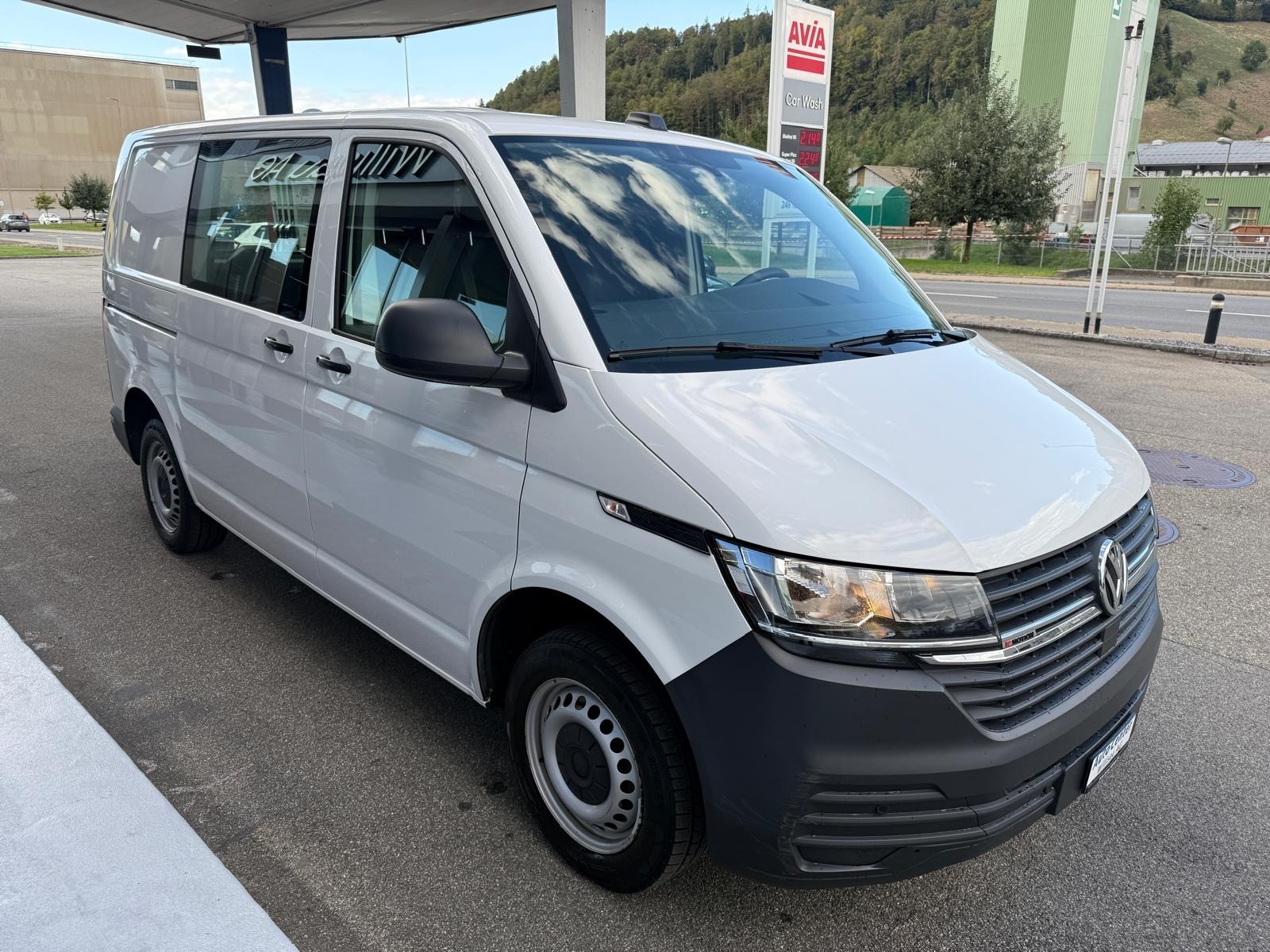 VW T6.1 2.0 Kasten 3000 TDI 4Motion DSG-image-14