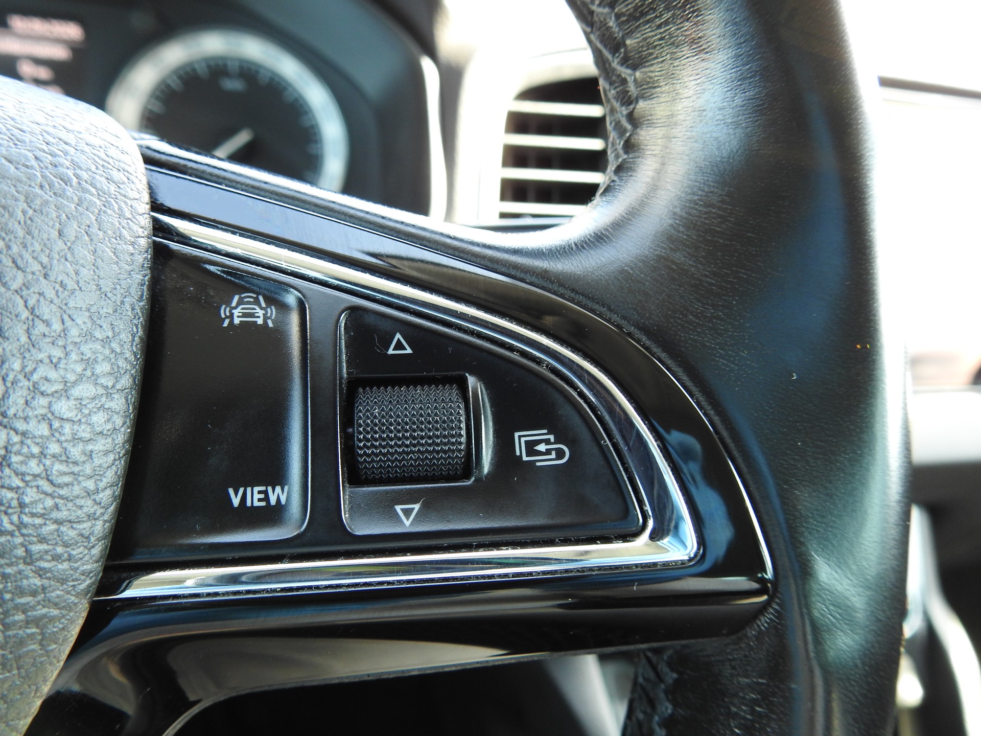 SKODA Karoq 2.0 TDI CR Ambition 4x4 DSG-image-23