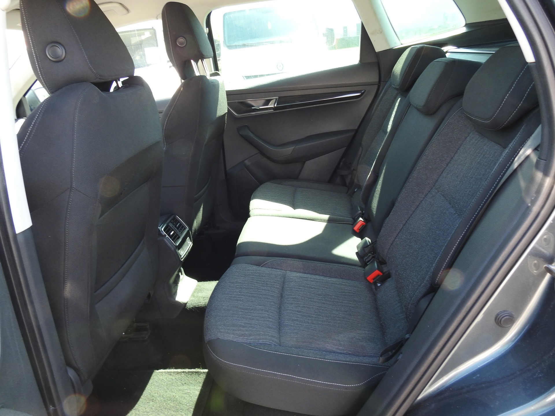 SKODA Karoq 2.0 TDI CR Ambition 4x4 DSG-image-13