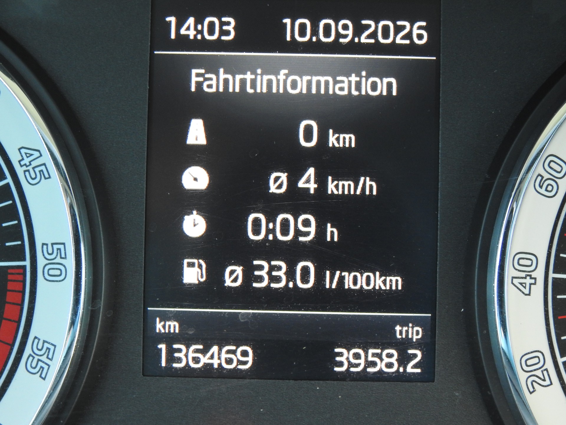 SKODA Karoq 2.0 TDI CR Ambition 4x4 DSG-image-22
