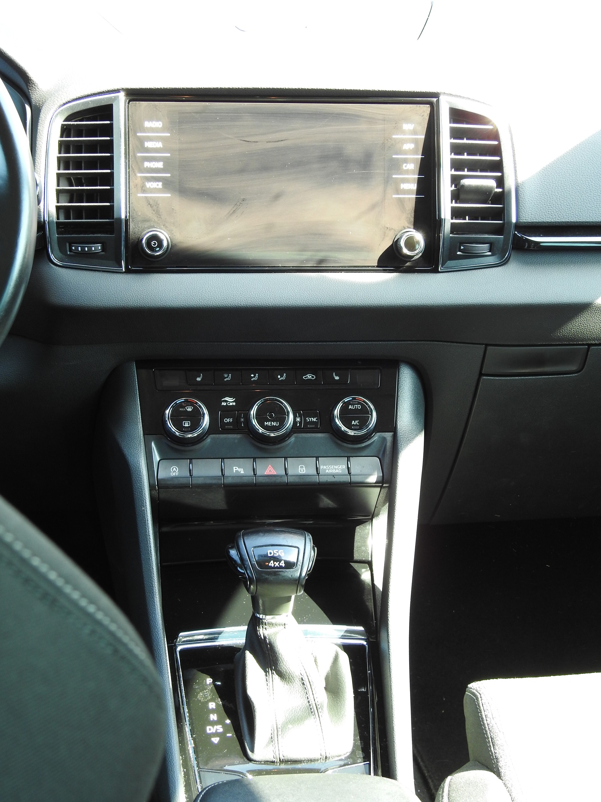 SKODA Karoq 2.0 TDI CR Ambition 4x4 DSG-image-16