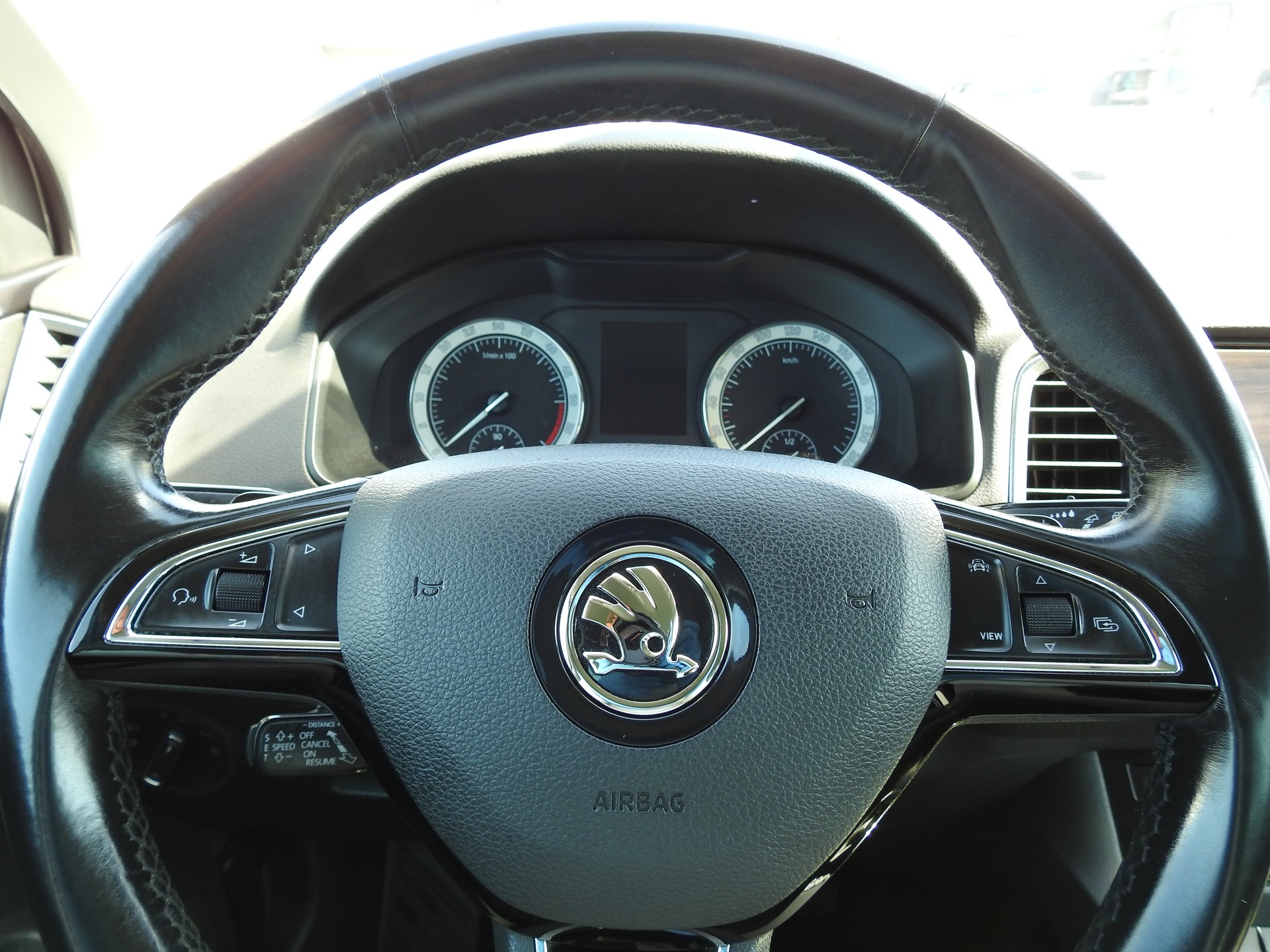 SKODA Karoq 2.0 TDI CR Ambition 4x4 DSG-image-27