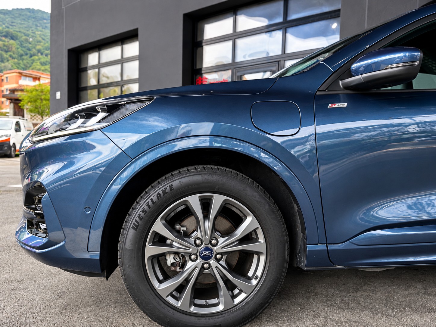 FORD Kuga 2.5 PHEV ST-Line 2WD-image-4