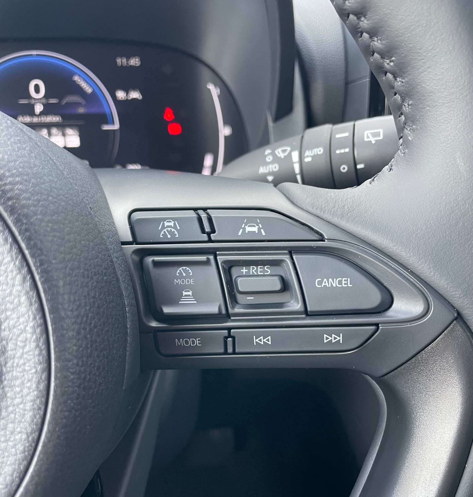 TOYOTA Yaris Cross 1.5 Trend e-CVT-image-16