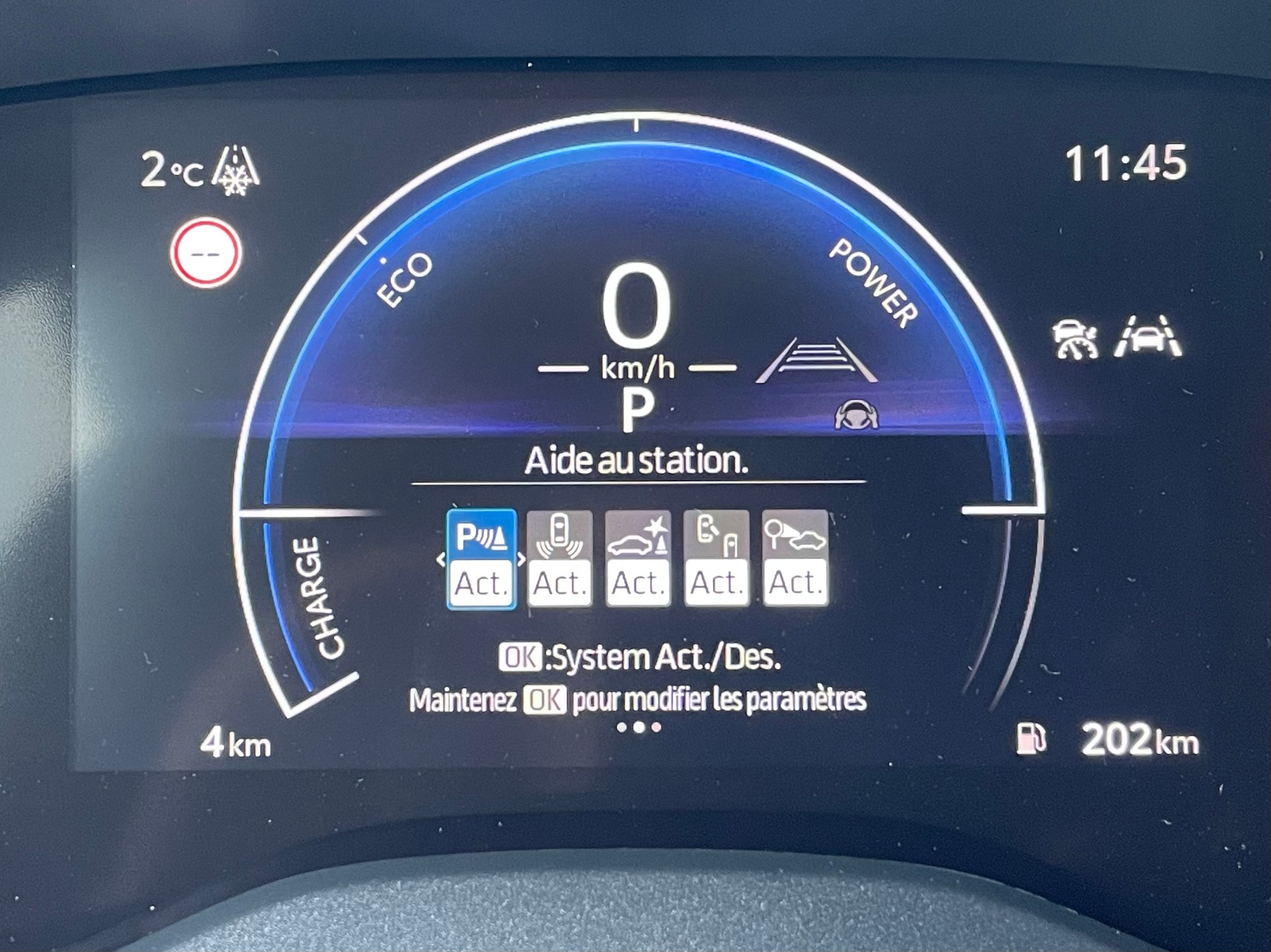 TOYOTA Yaris Cross 1.5 Trend e-CVT-image-26