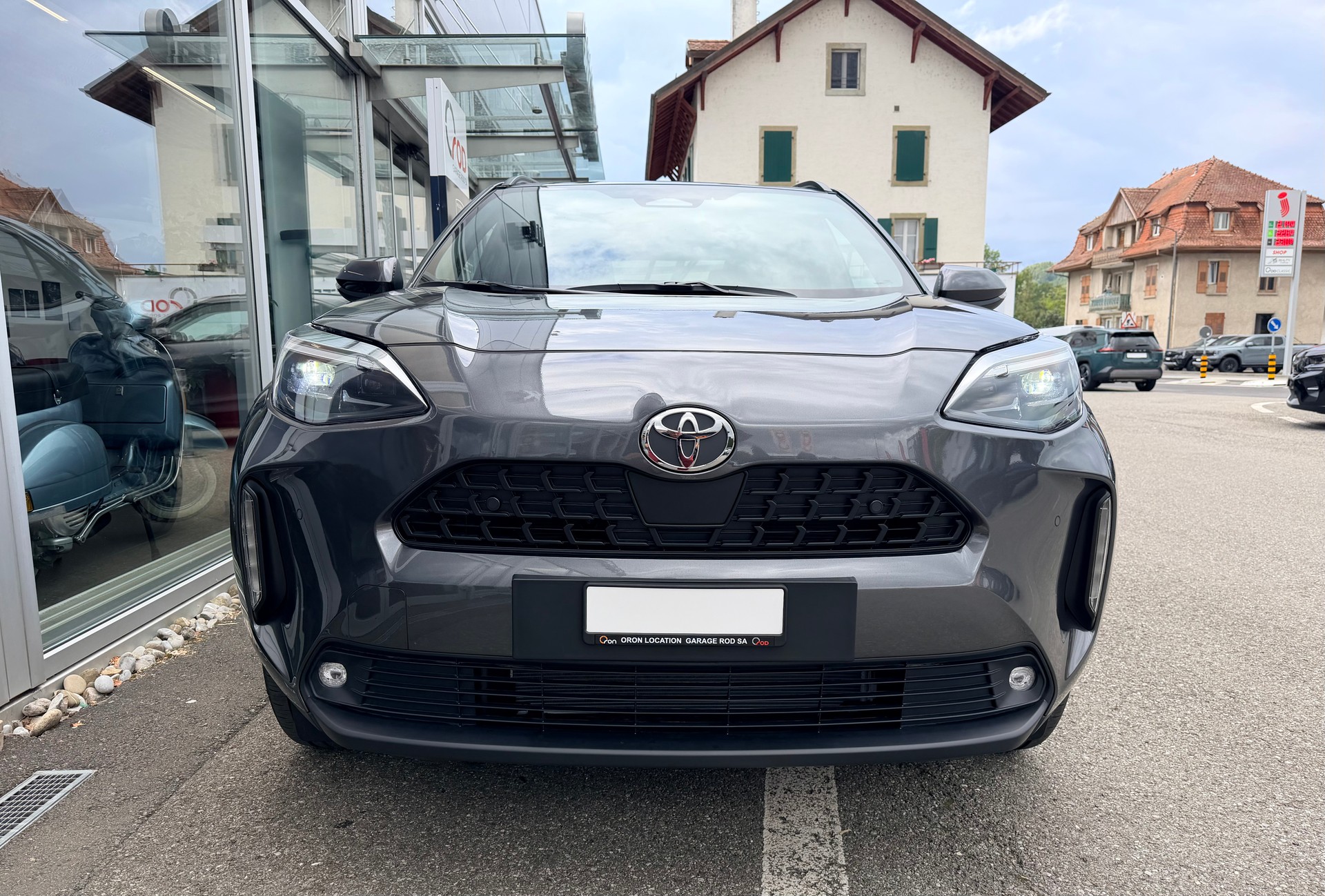 TOYOTA Yaris Cross 1.5 Trend e-CVT-image-2