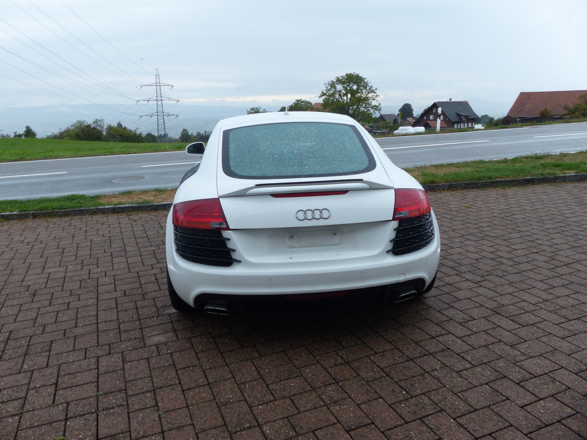 AUDI TT Coupé 2.0 TDI quattro-image-1