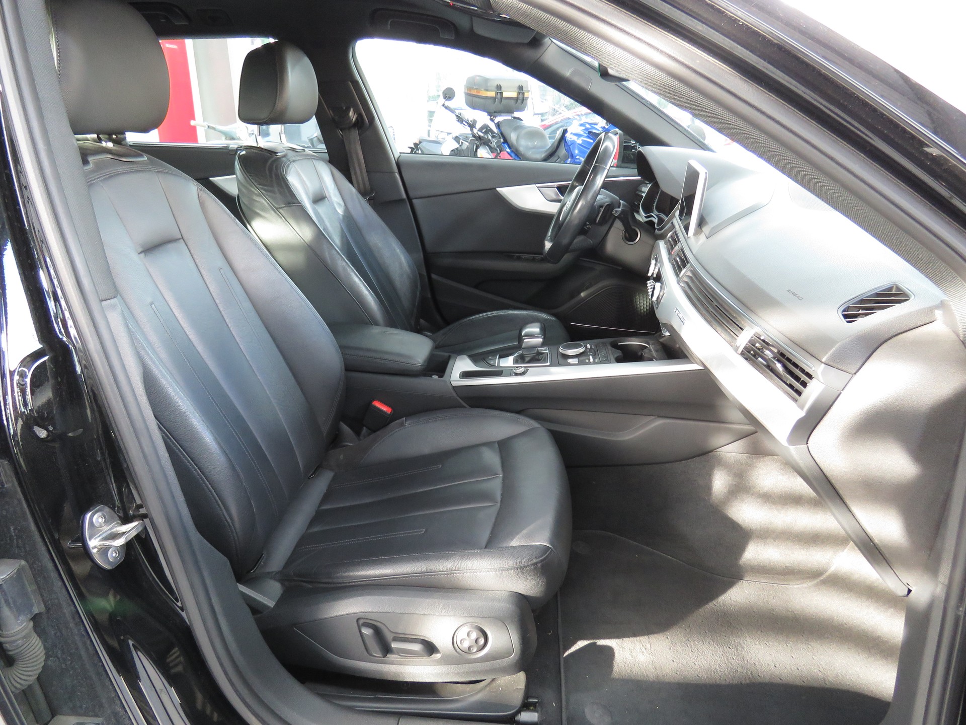 AUDI A4 Allroad 3.0 TDI Quattro tiptronic (Automat) ab Platz, Fixpreis !!!-image-12
