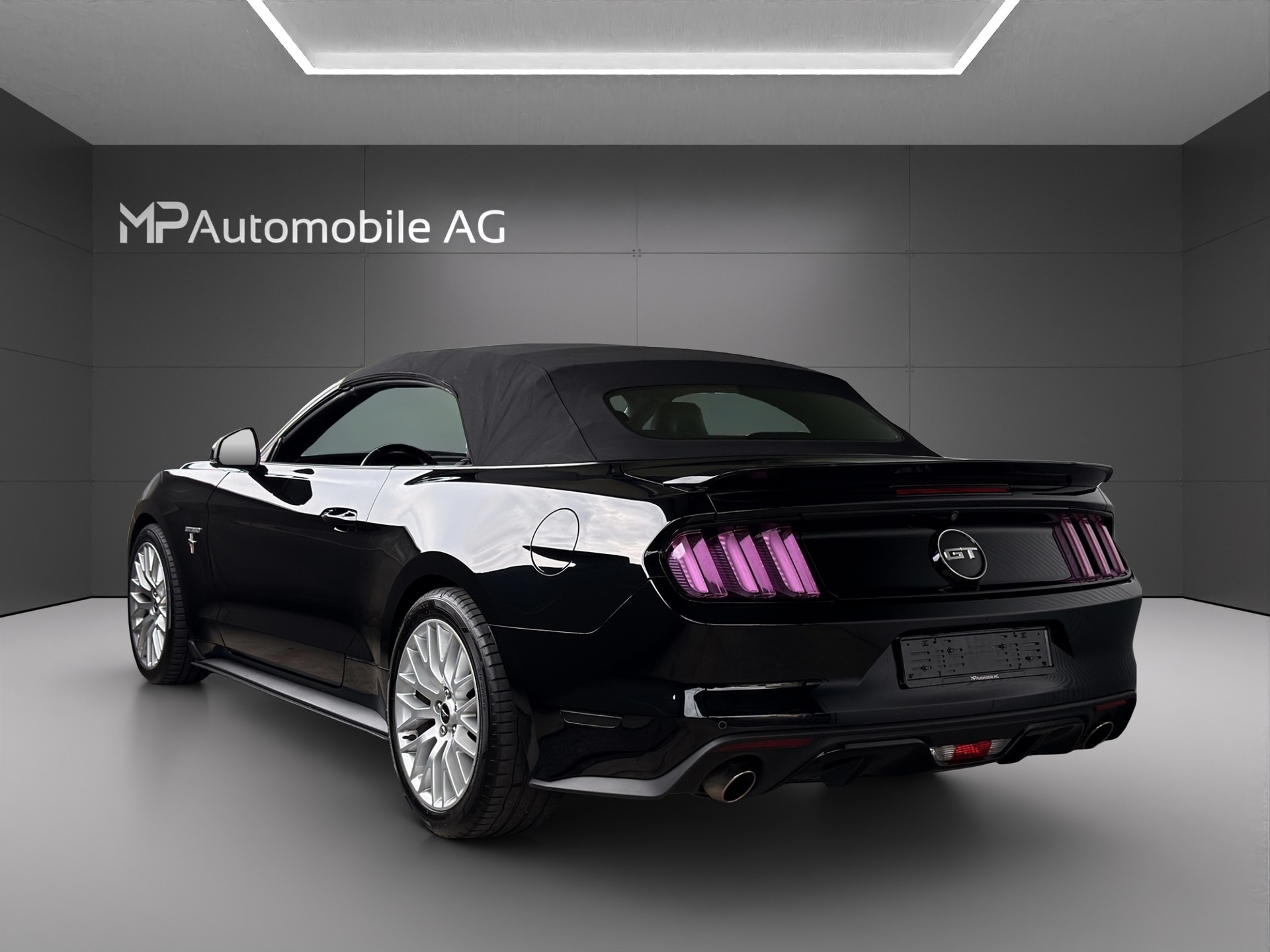 FORD Mustang Convertible 5.0 V8 GT Automat-image-6