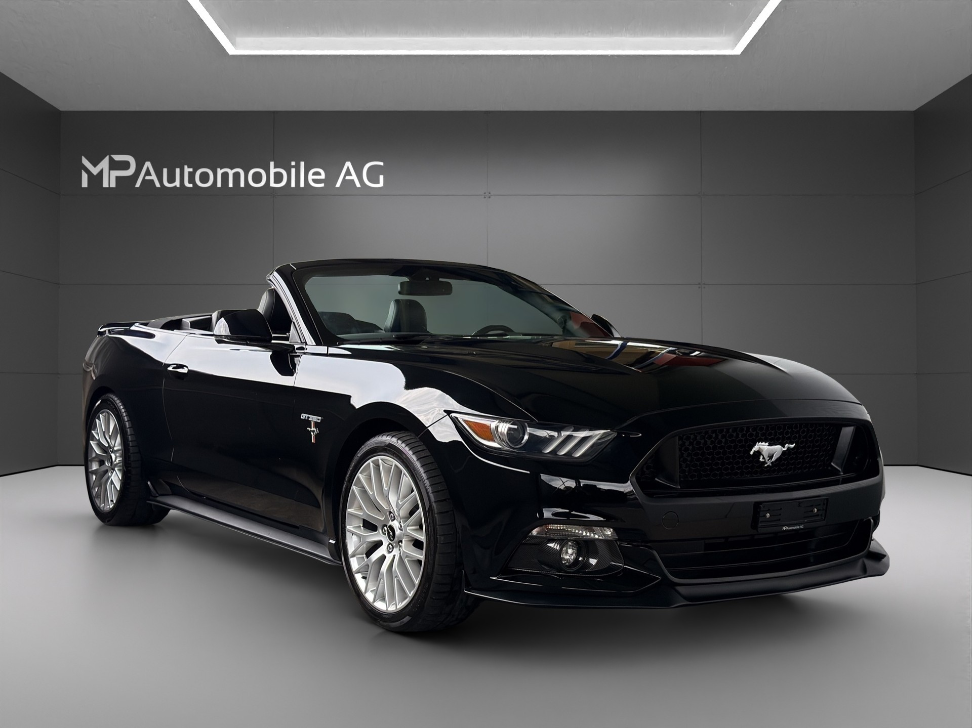 FORD Mustang Convertible 5.0 V8 GT Automat-image-3