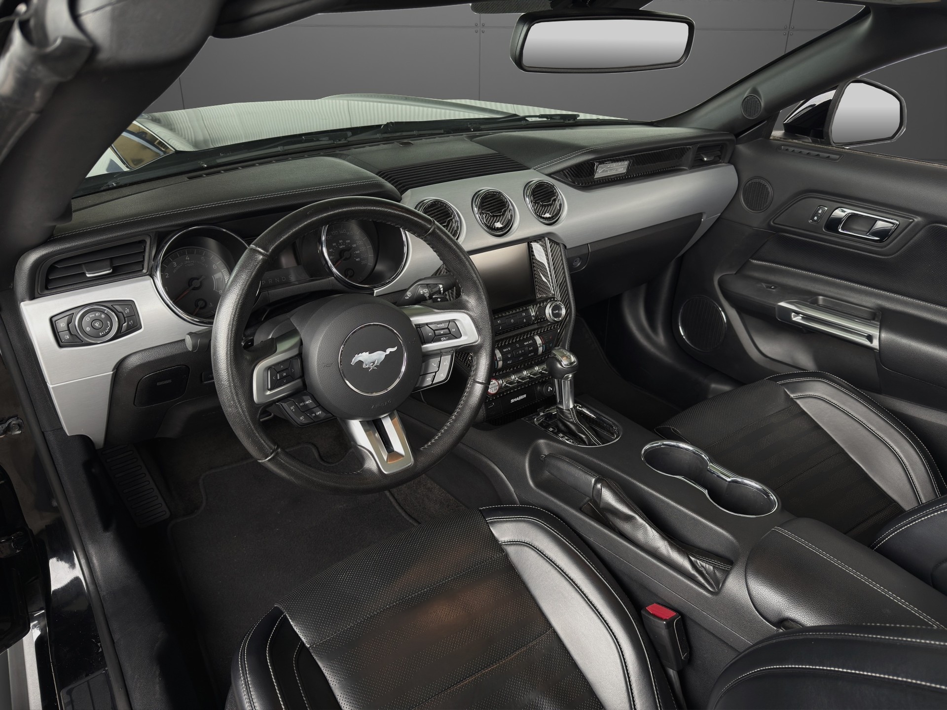 FORD Mustang Convertible 5.0 V8 GT Automat-image-9