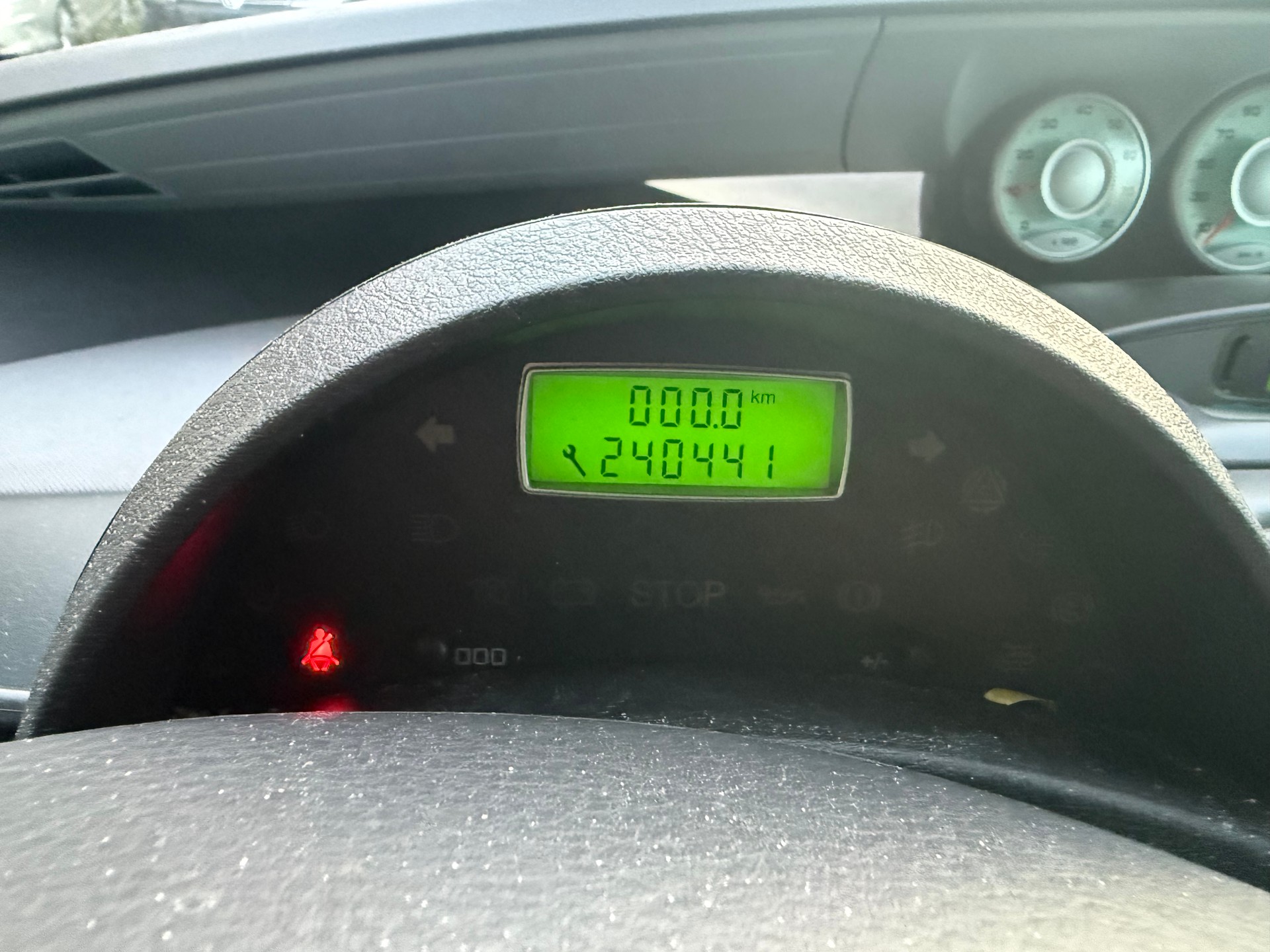 PEUGEOT 807 2.2 16V ST Family+-image-9