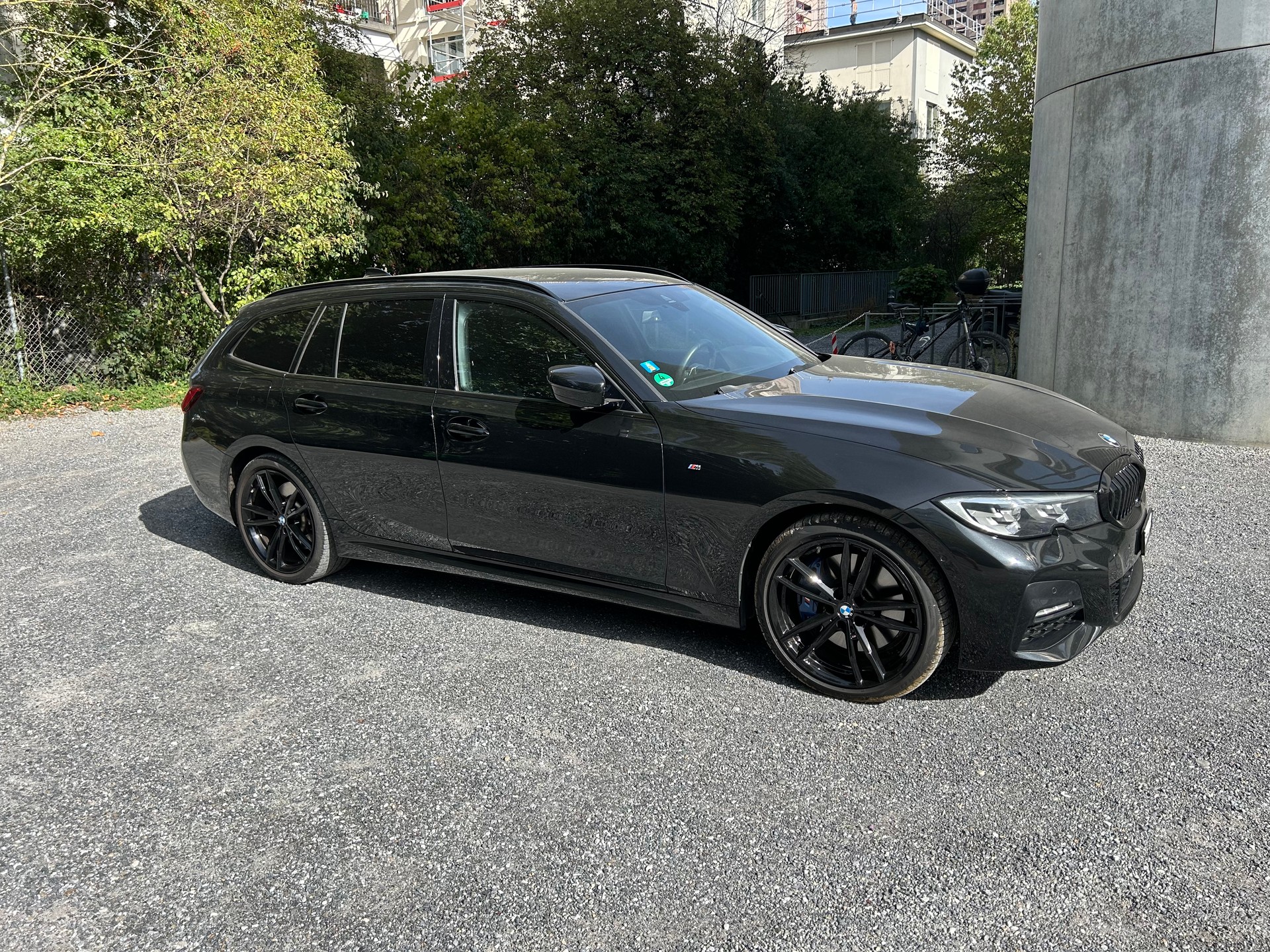 BMW 330e Touring M Sport-image-5